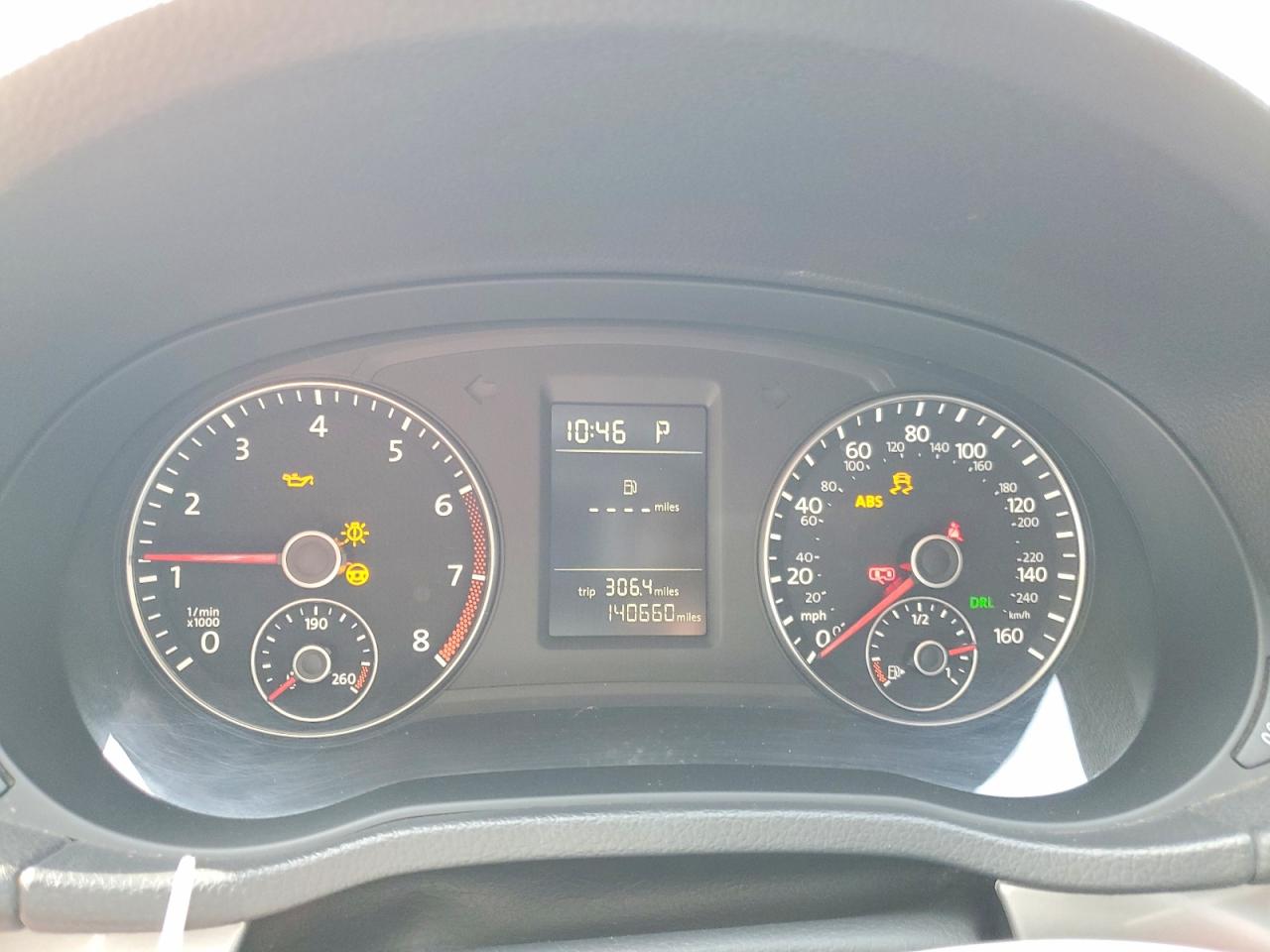 2015 Volkswagen Passat S Желто-коричневый vin: 1VWAT7A35FC077741