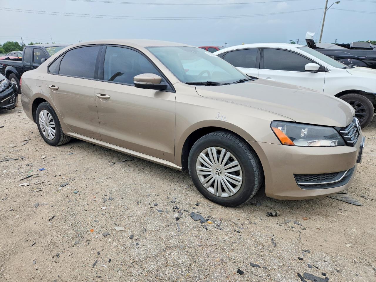 2015 Volkswagen Passat S Tan vin: 1VWAT7A35FC082809
