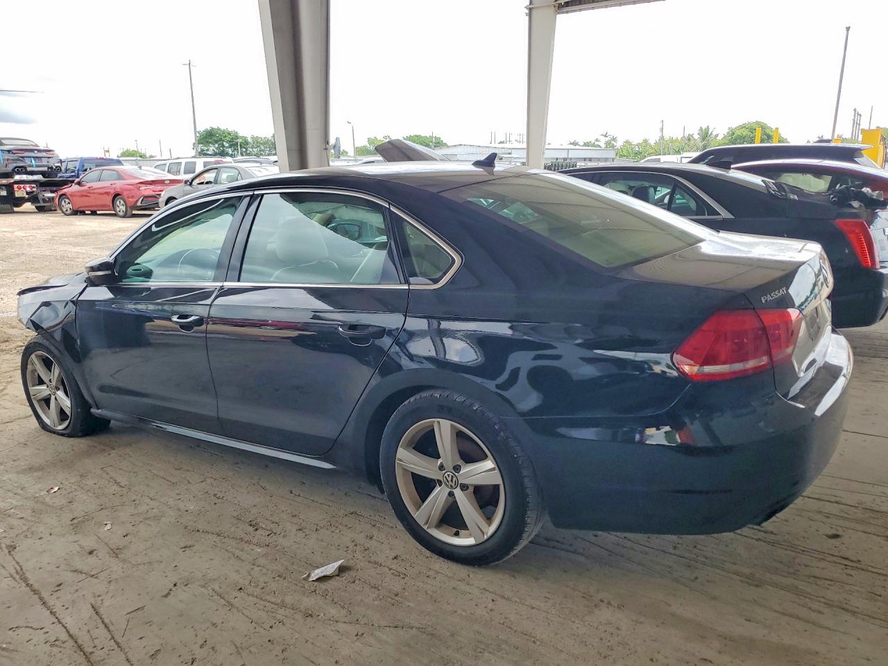 2015 Volkswagen Passat S Black vin: 1VWAT7A35FC092725