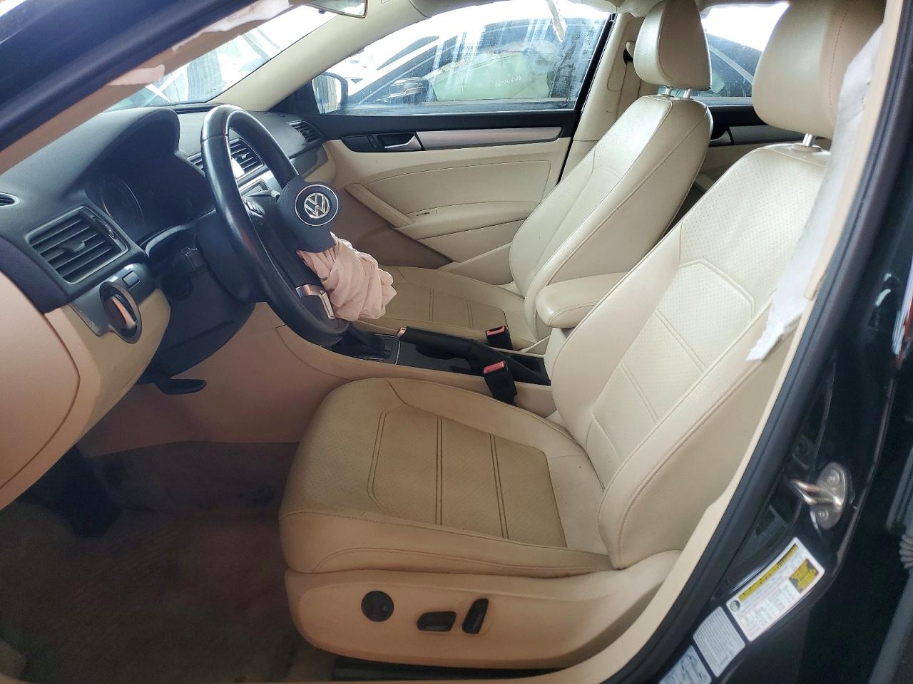 2015 Volkswagen Passat S Black vin: 1VWAT7A35FC092725