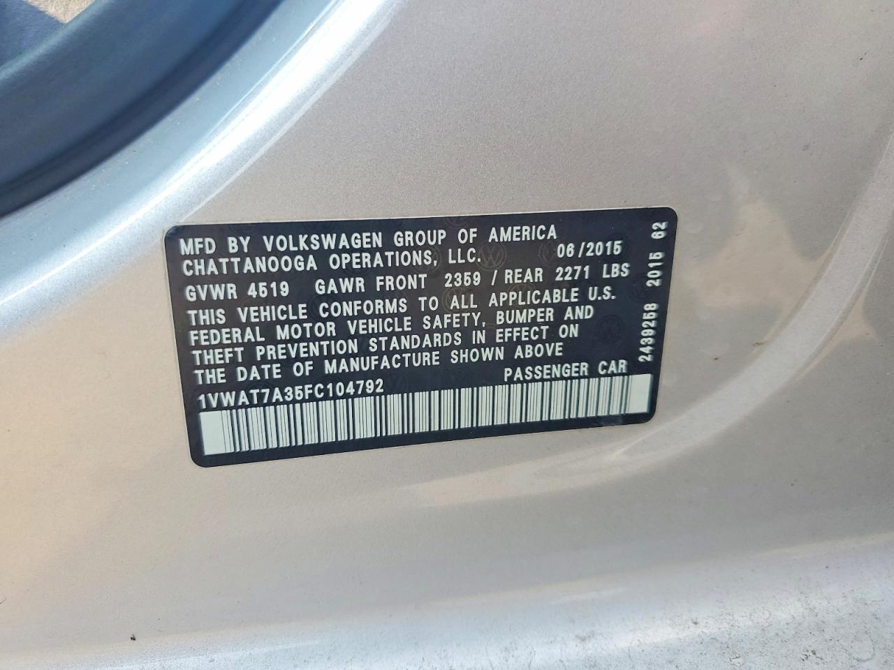2015 Volkswagen Passat S Серебряный vin: 1VWAT7A35FC104792
