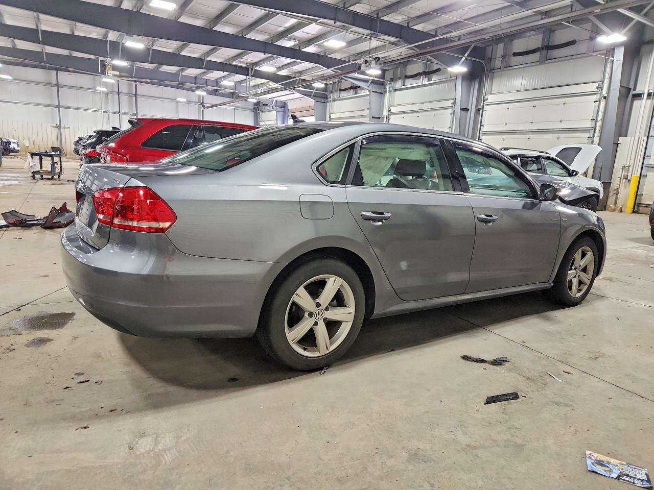 2015 Volkswagen Passat S Gray vin: 1VWAT7A35FC122998