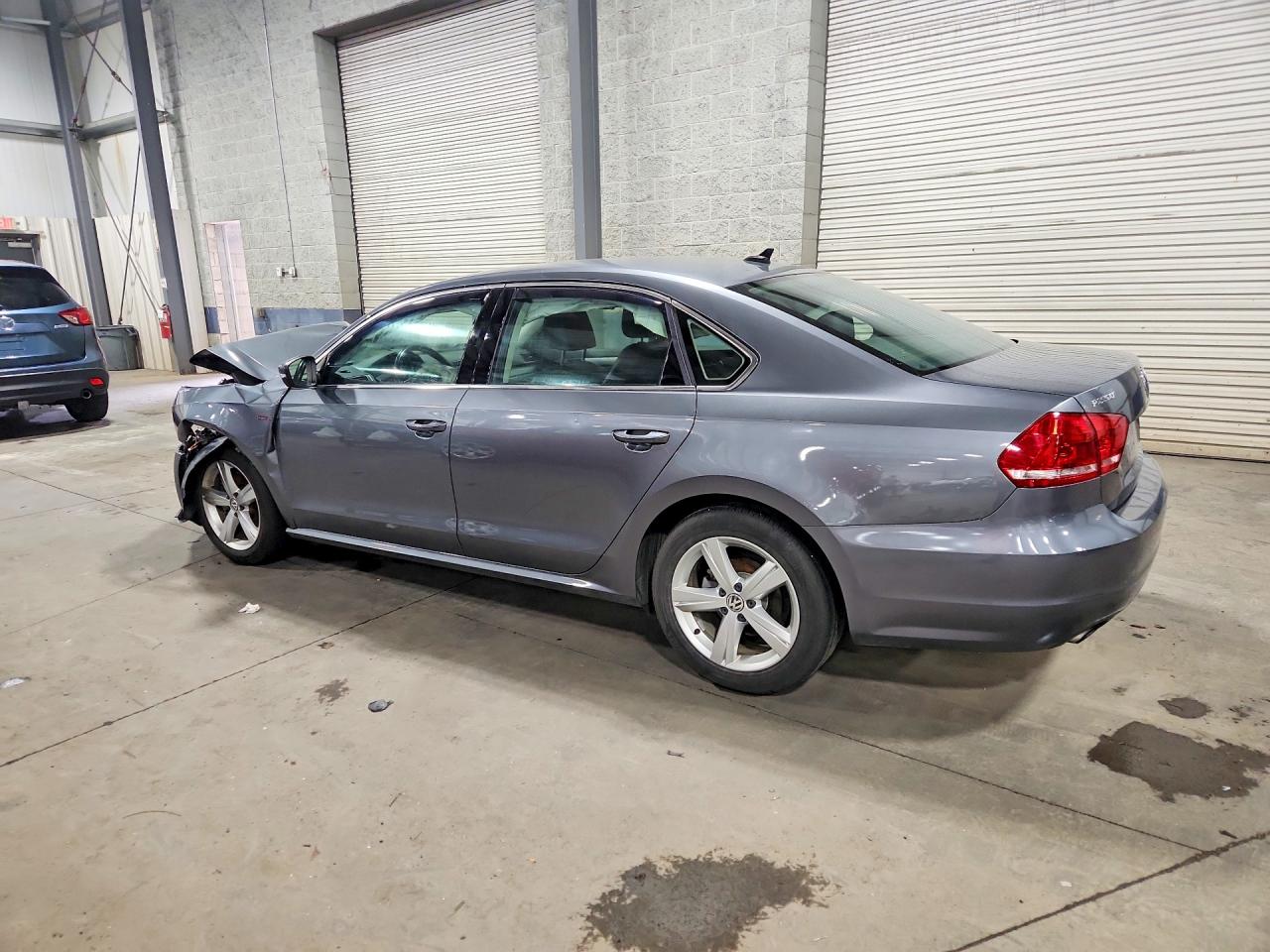 2015 Volkswagen Passat S Gray vin: 1VWAT7A35FC122998