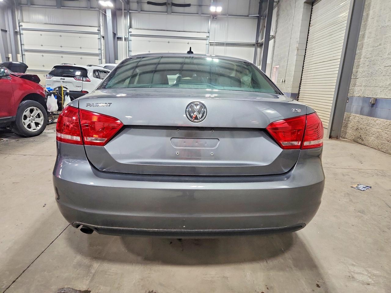 2015 Volkswagen Passat S Gray vin: 1VWAT7A35FC122998