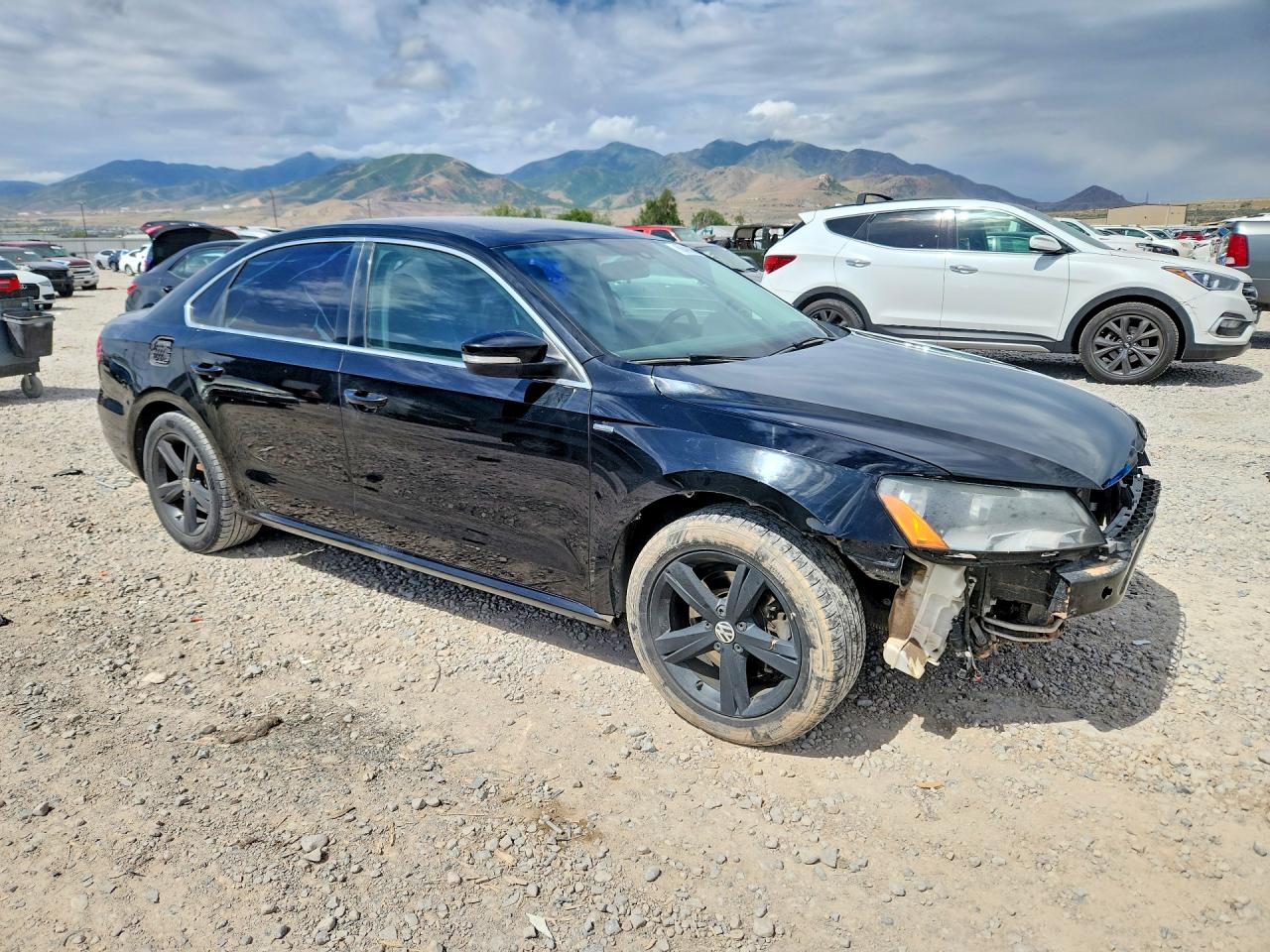 2014 Volkswagen Passat S Черный vin: 1VWAT7A36EC023122