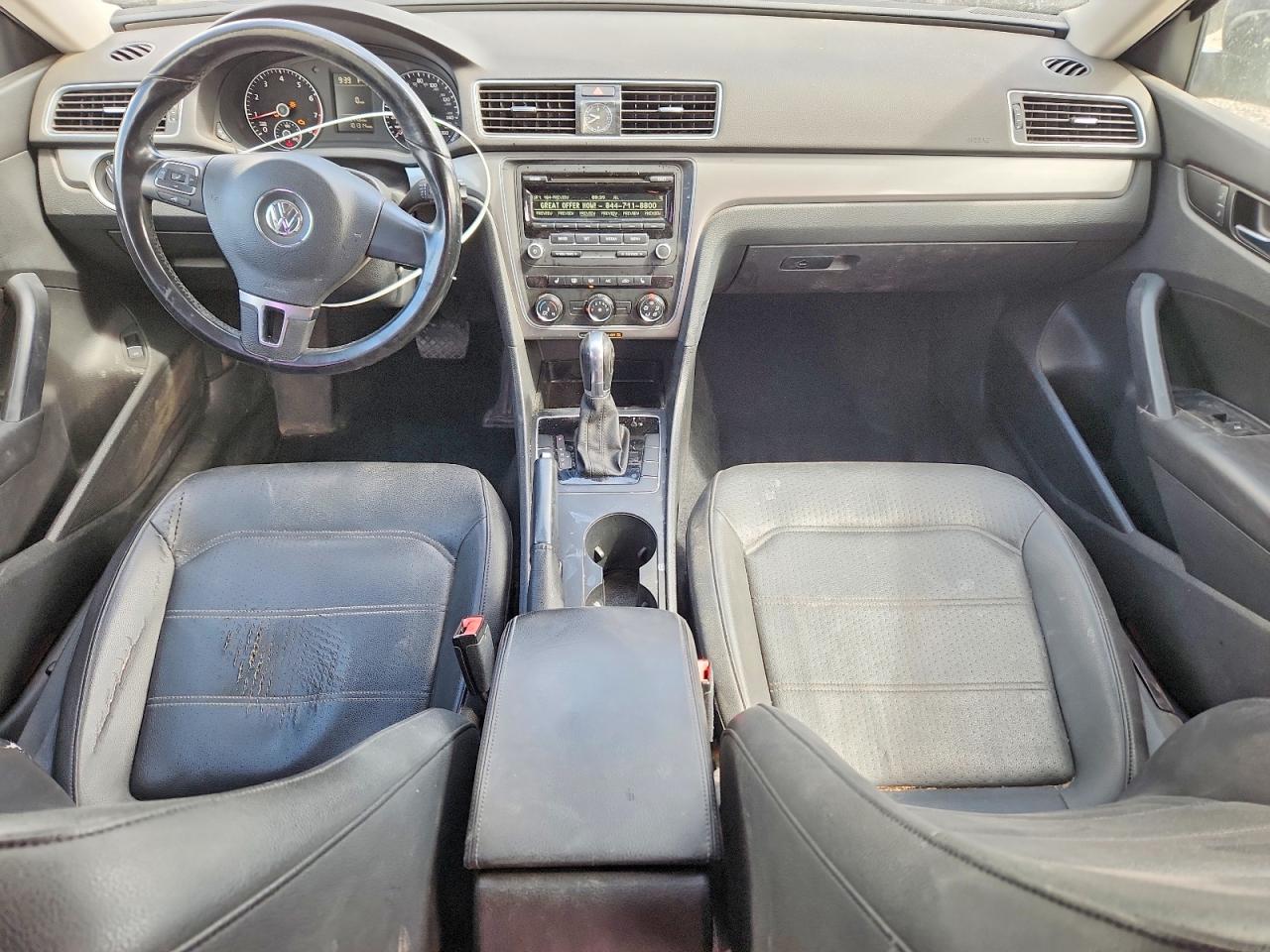 2014 Volkswagen Passat S Черный vin: 1VWAT7A36EC023122
