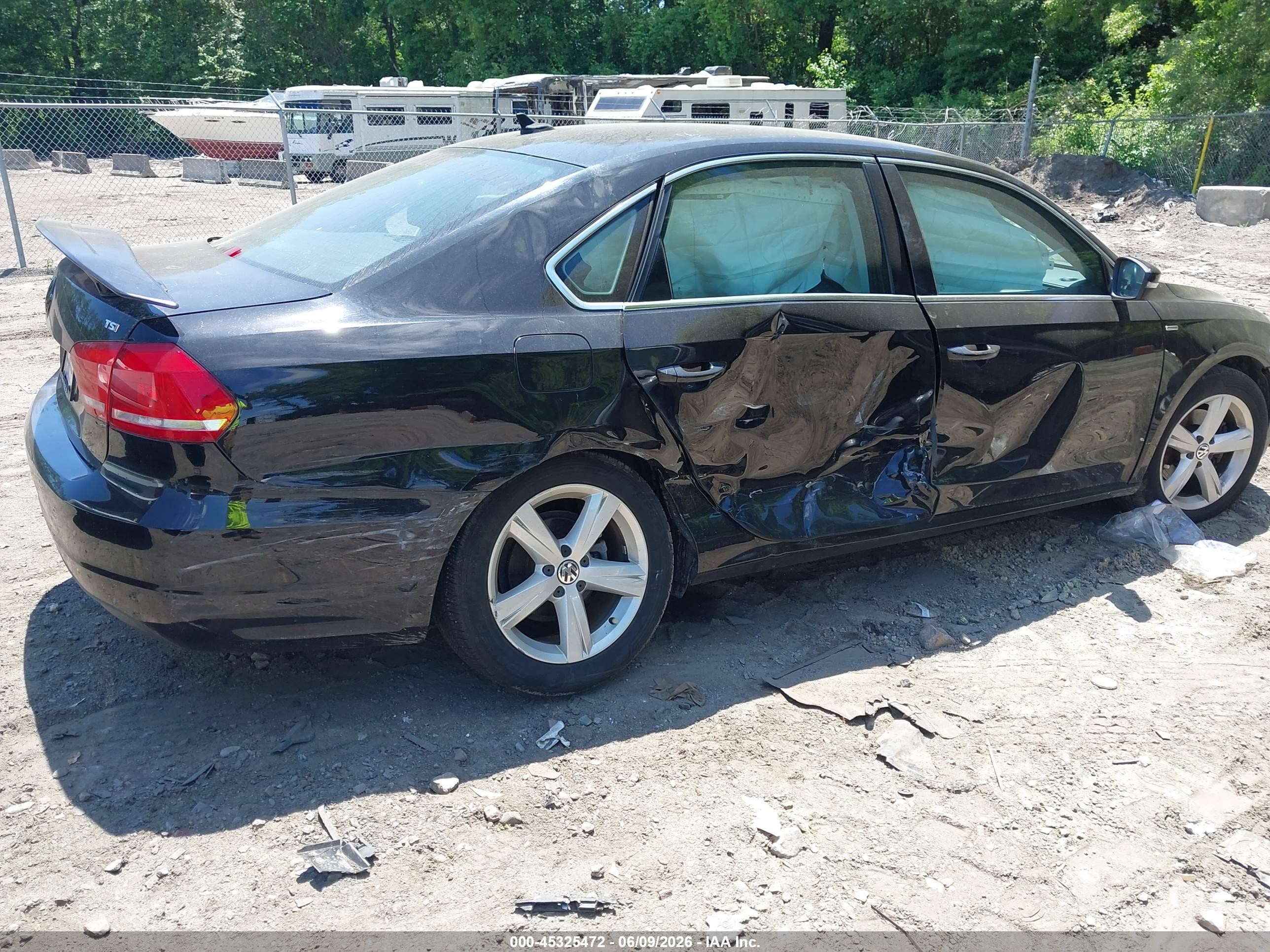 2014 Volkswagen Passat 1.8t Wolfsburg Edition Черный vin: 1VWAT7A36EC035965