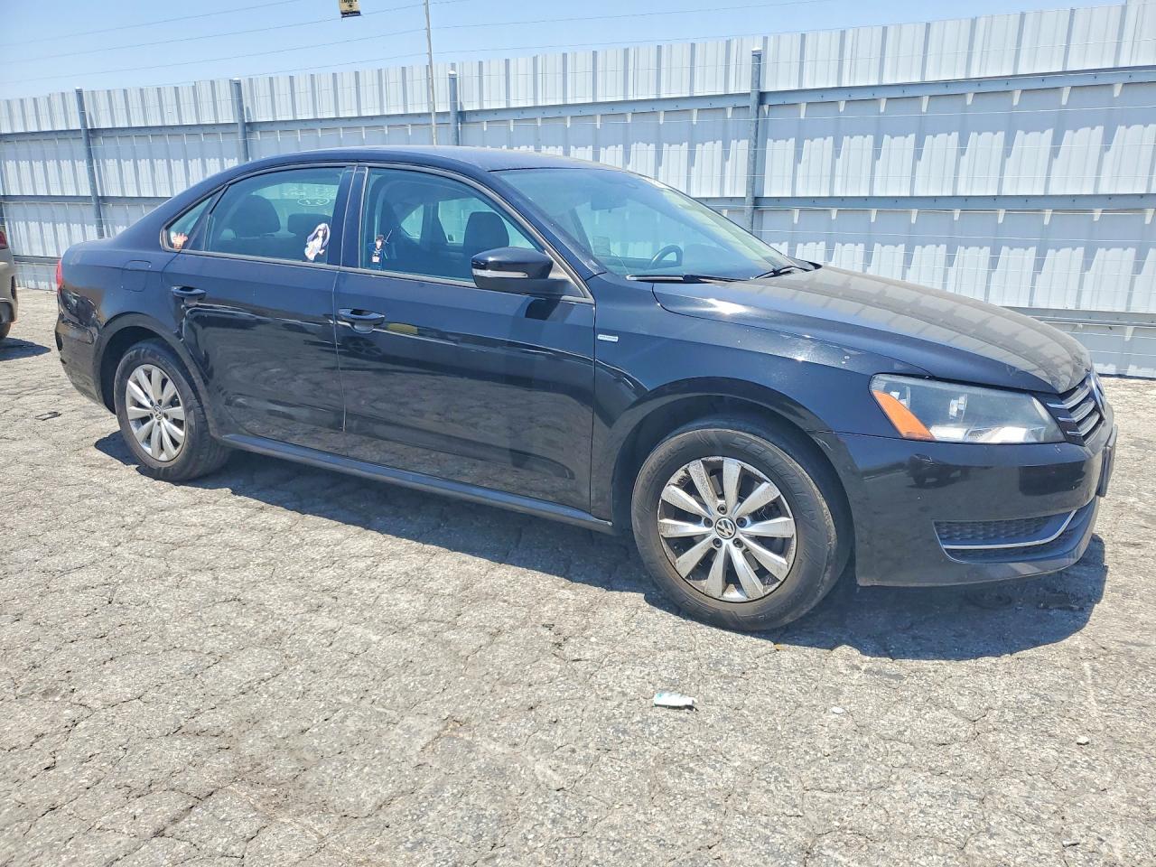 2014 Volkswagen Passat S Black vin: 1VWAT7A36EC095003