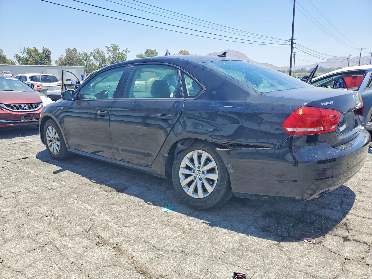 2014 Volkswagen Passat S Black vin: 1VWAT7A36EC095003
