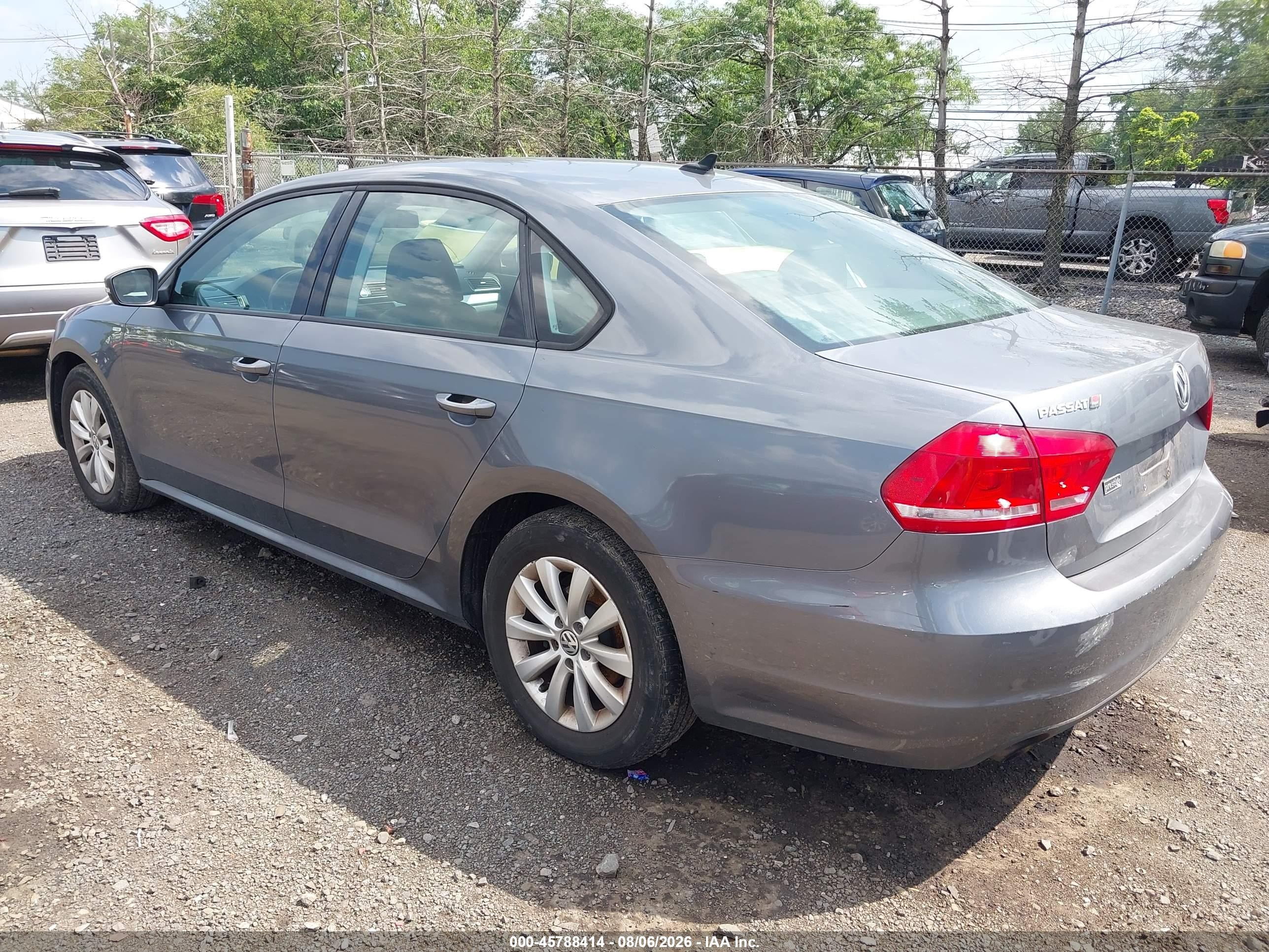 2014 Volkswagen Passat 1.8t Wolfsburg Edition Gray vin: 1VWAT7A36EC103083
