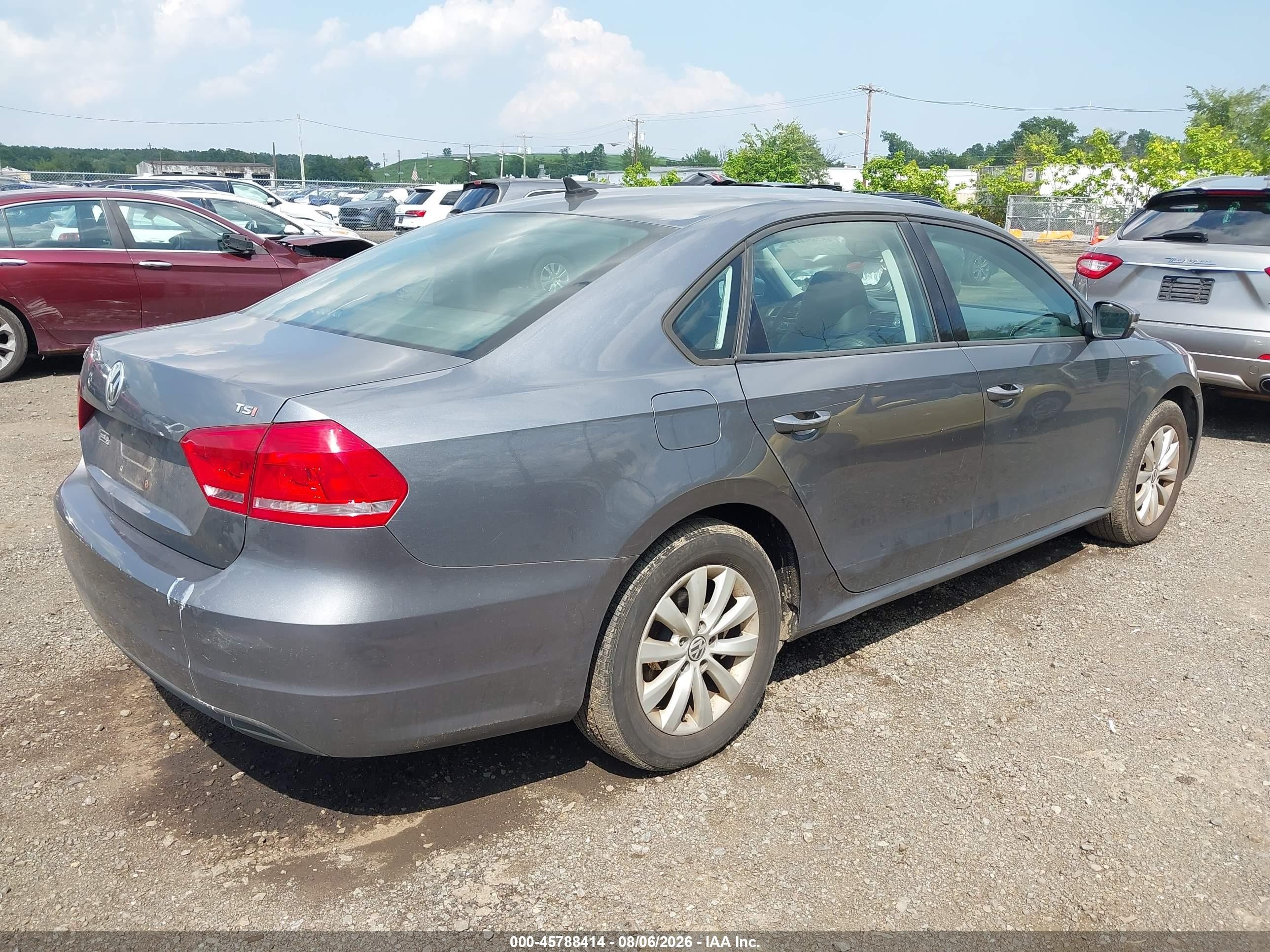 2014 Volkswagen Passat 1.8t Wolfsburg Edition Gray vin: 1VWAT7A36EC103083