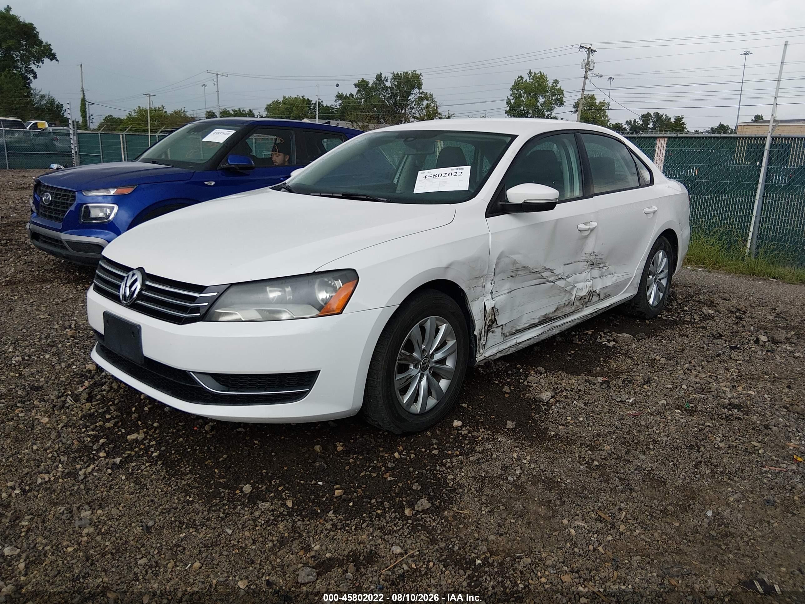2015 Volkswagen Passat 1.8t Wolfsburg Edition White vin: 1VWAT7A36FC013482