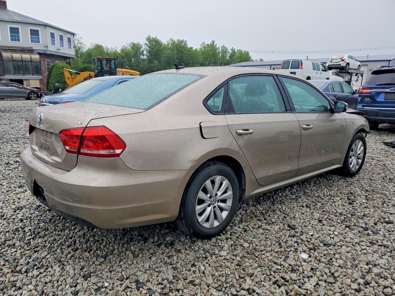 2015 Volkswagen Passat S Gold vin: 1VWAT7A36FC016575