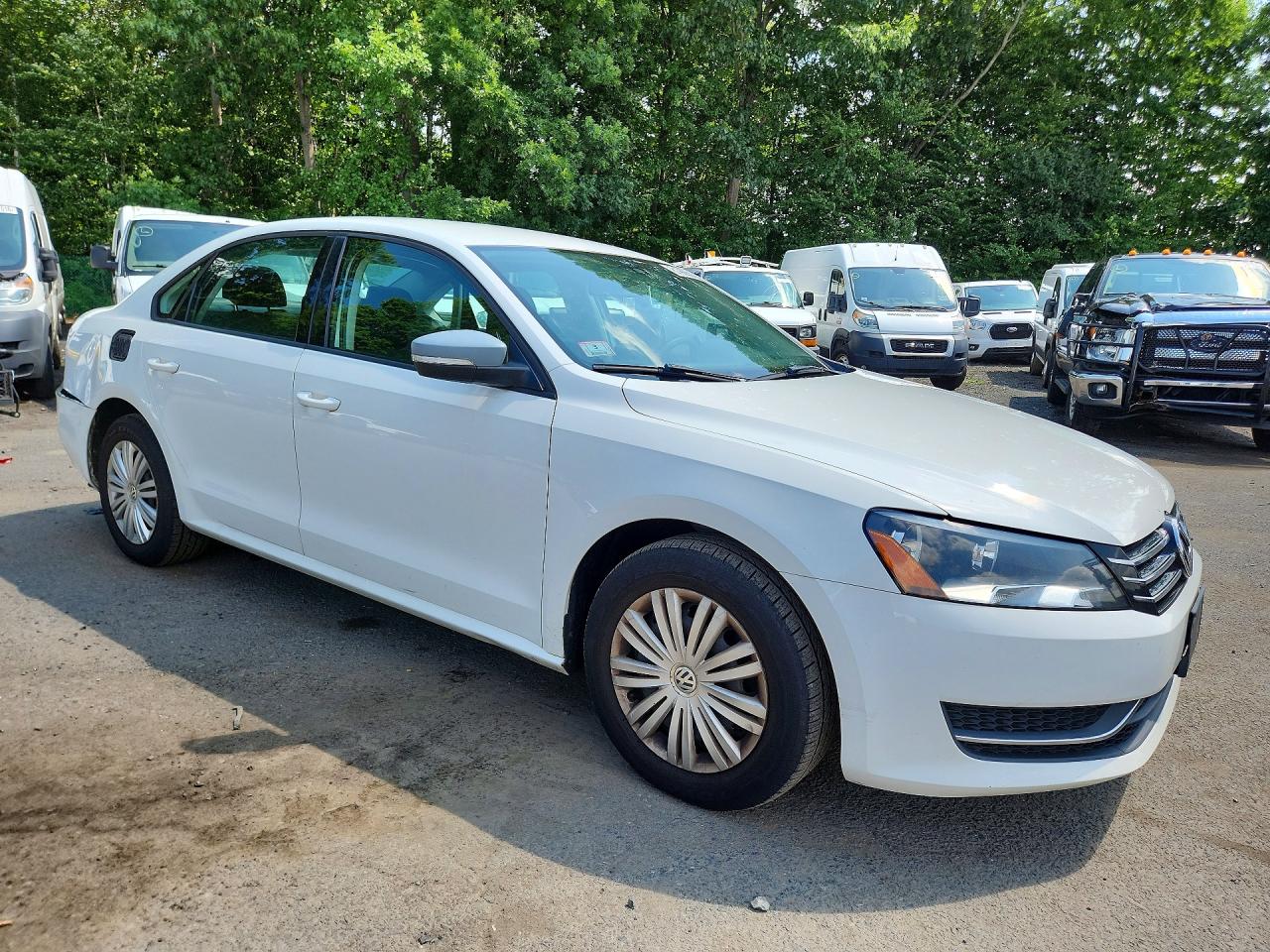 2015 Volkswagen Passat S White vin: 1VWAT7A36FC017189
