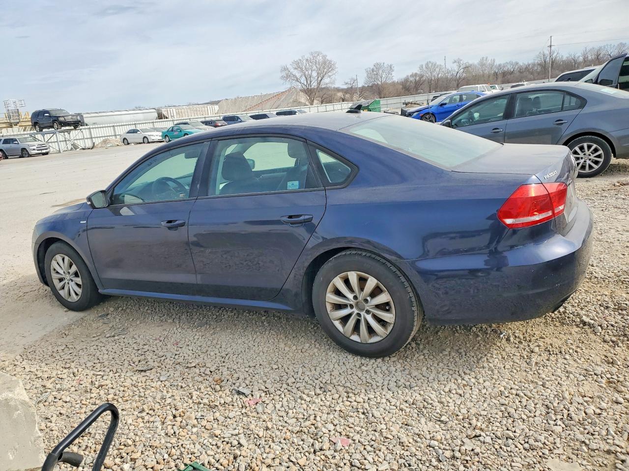 2015 Volkswagen Passat S Blue vin: 1VWAT7A36FC020397
