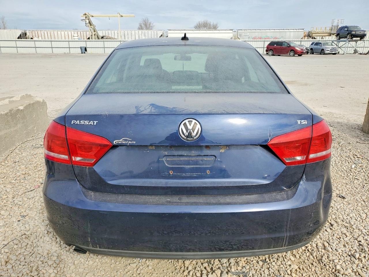 2015 Volkswagen Passat S Blue vin: 1VWAT7A36FC020397