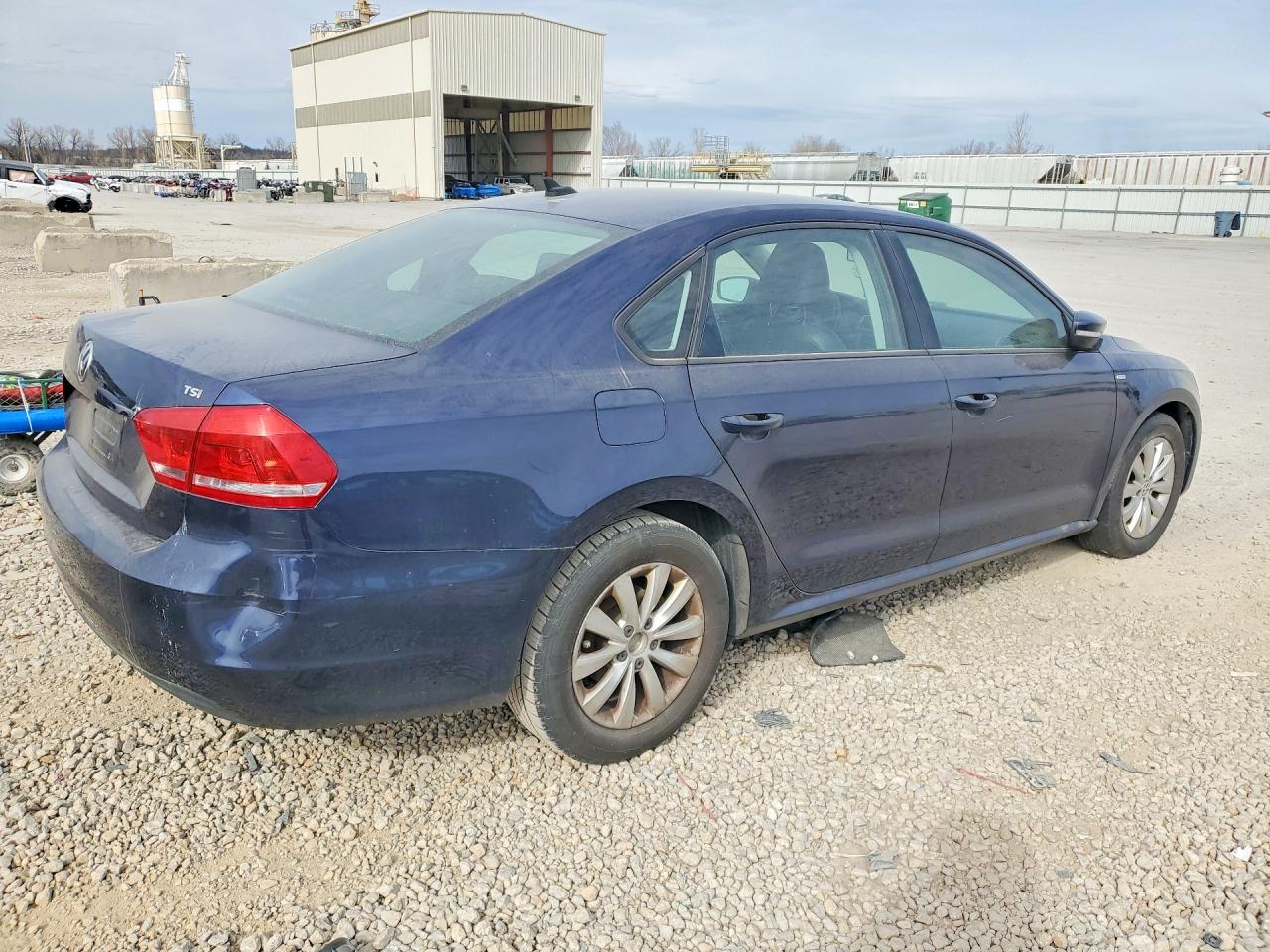 2015 Volkswagen Passat S Blue vin: 1VWAT7A36FC020397
