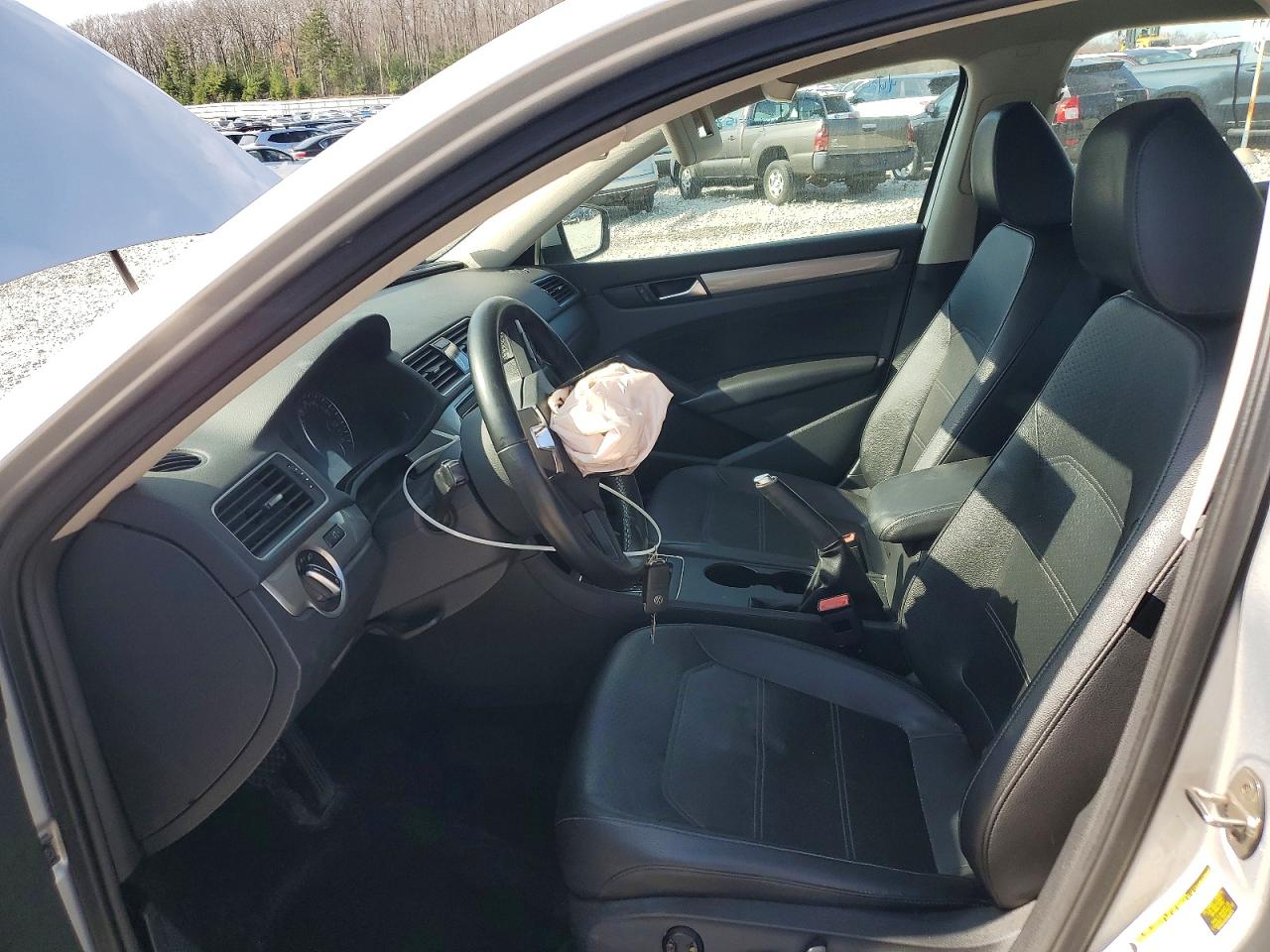 2015 Volkswagen Passat S Silver vin: 1VWAT7A36FC031447