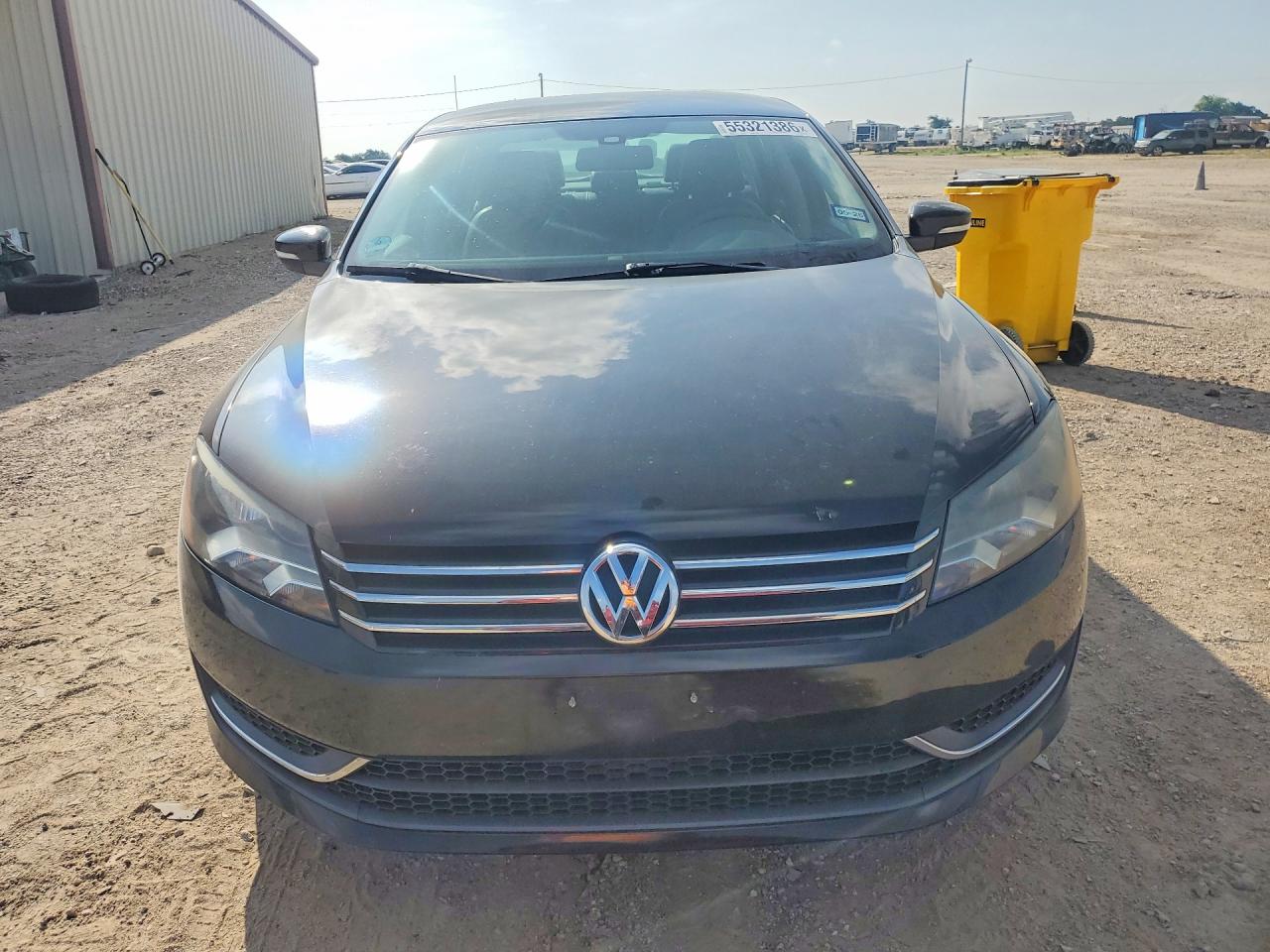 2015 Volkswagen Passat S Черный vin: 1VWAT7A36FC060530