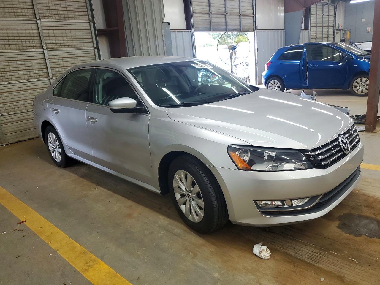 2015 Volkswagen Passat S Silver vin: 1VWAT7A36FC094242