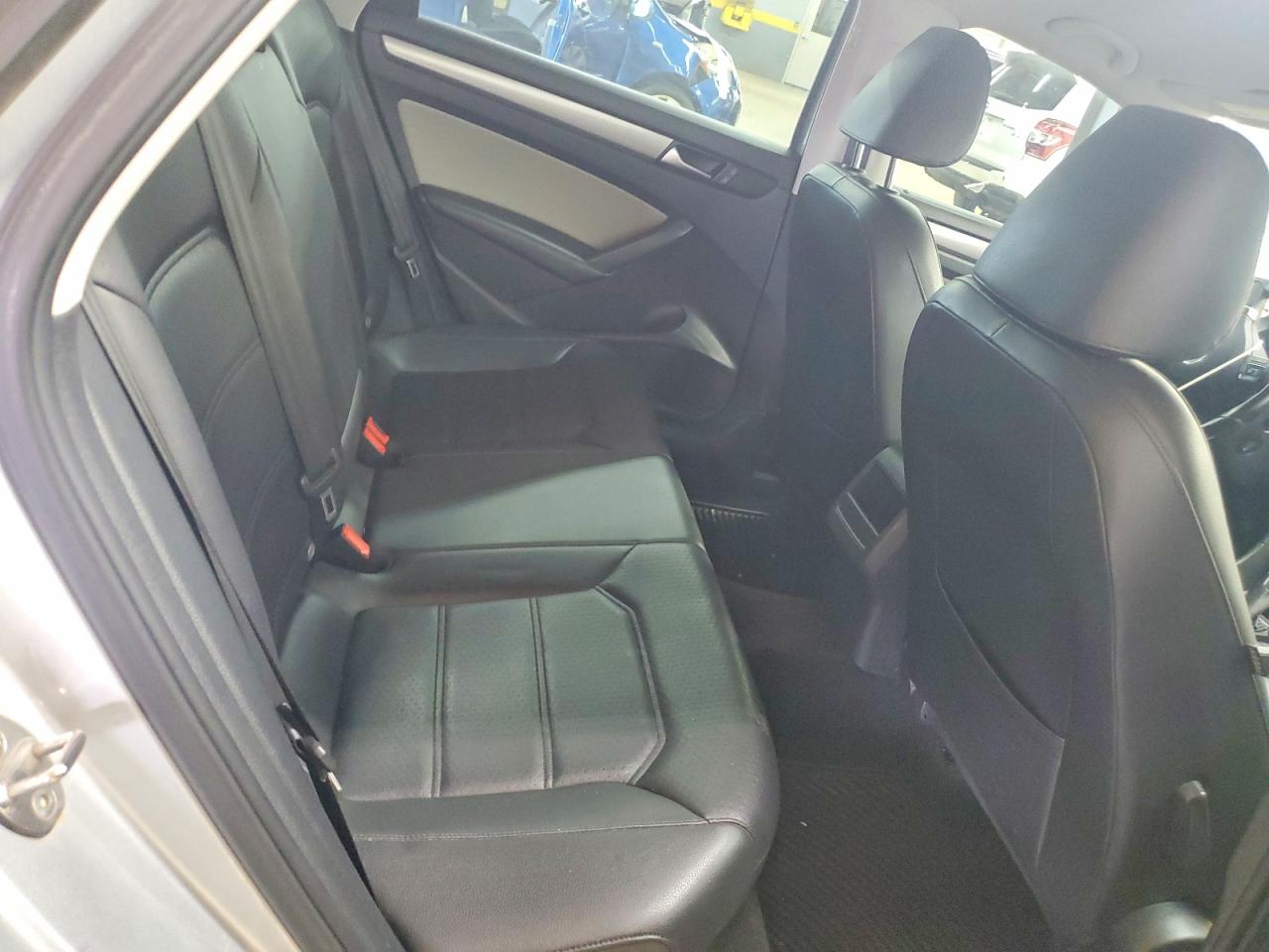 2015 Volkswagen Passat S Silver vin: 1VWAT7A36FC094242