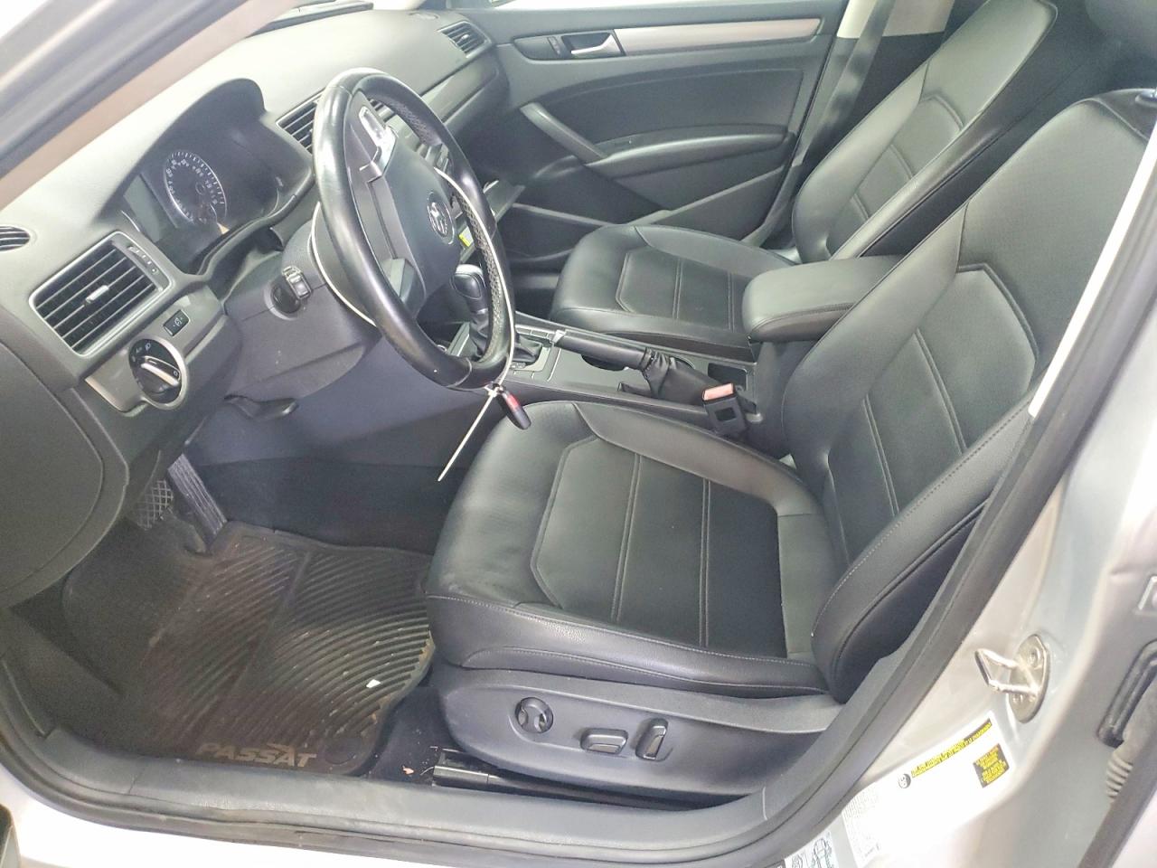 2015 Volkswagen Passat S Silver vin: 1VWAT7A36FC094242