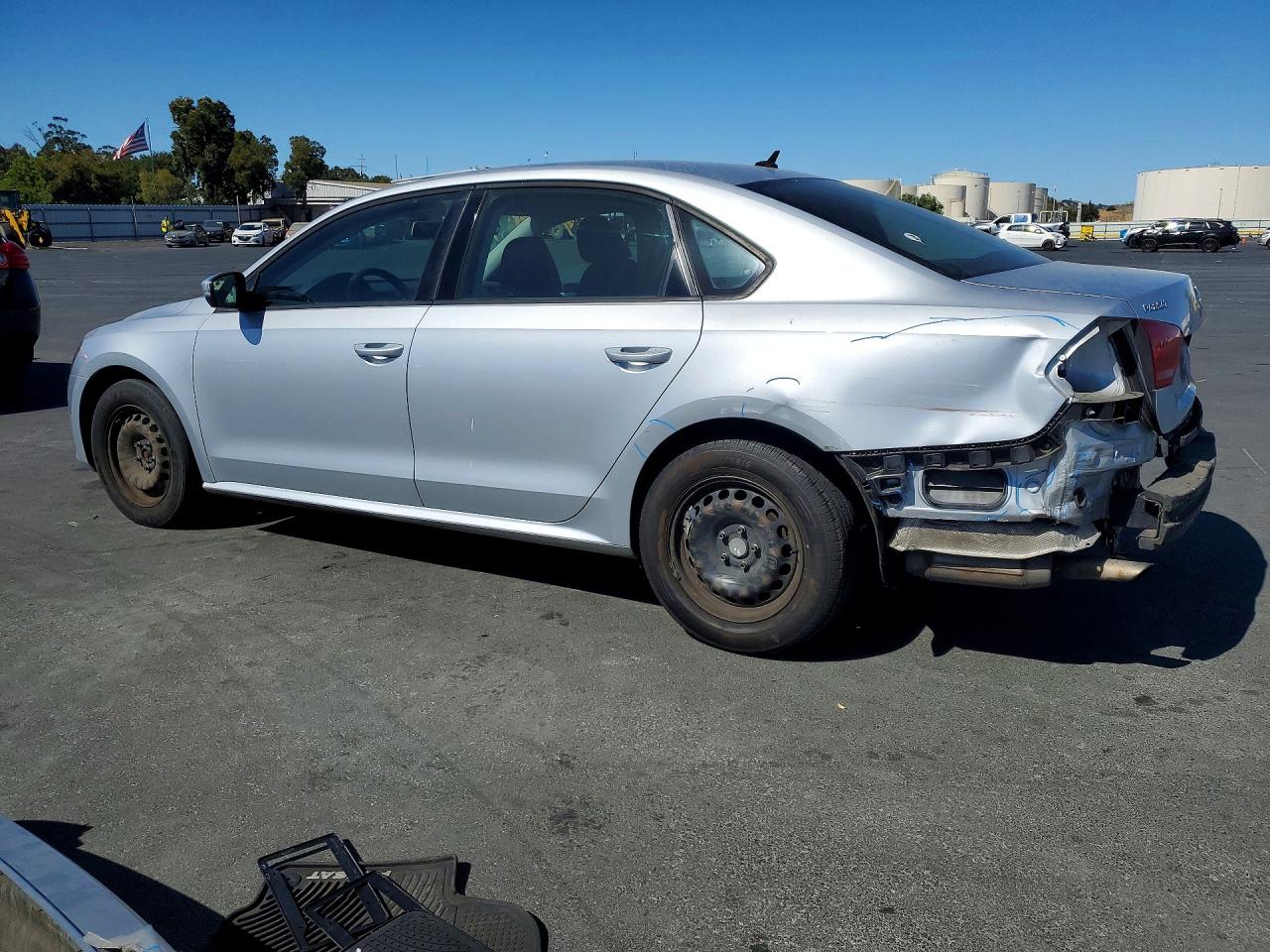 2015 Volkswagen Passat Silver vin: 1VWAT7A36FC099666
