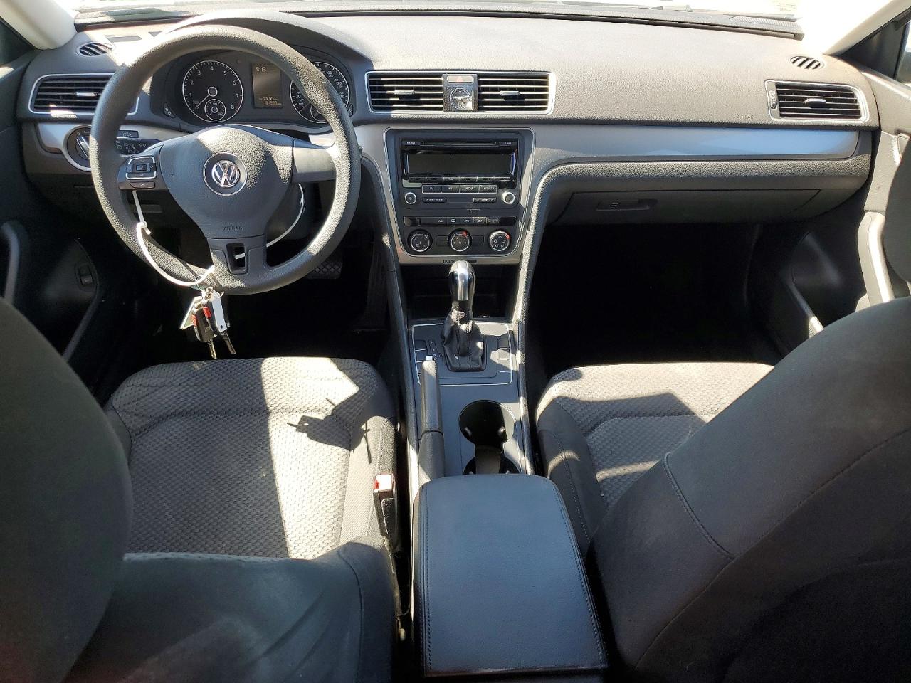 2015 Volkswagen Passat Silver vin: 1VWAT7A36FC099666