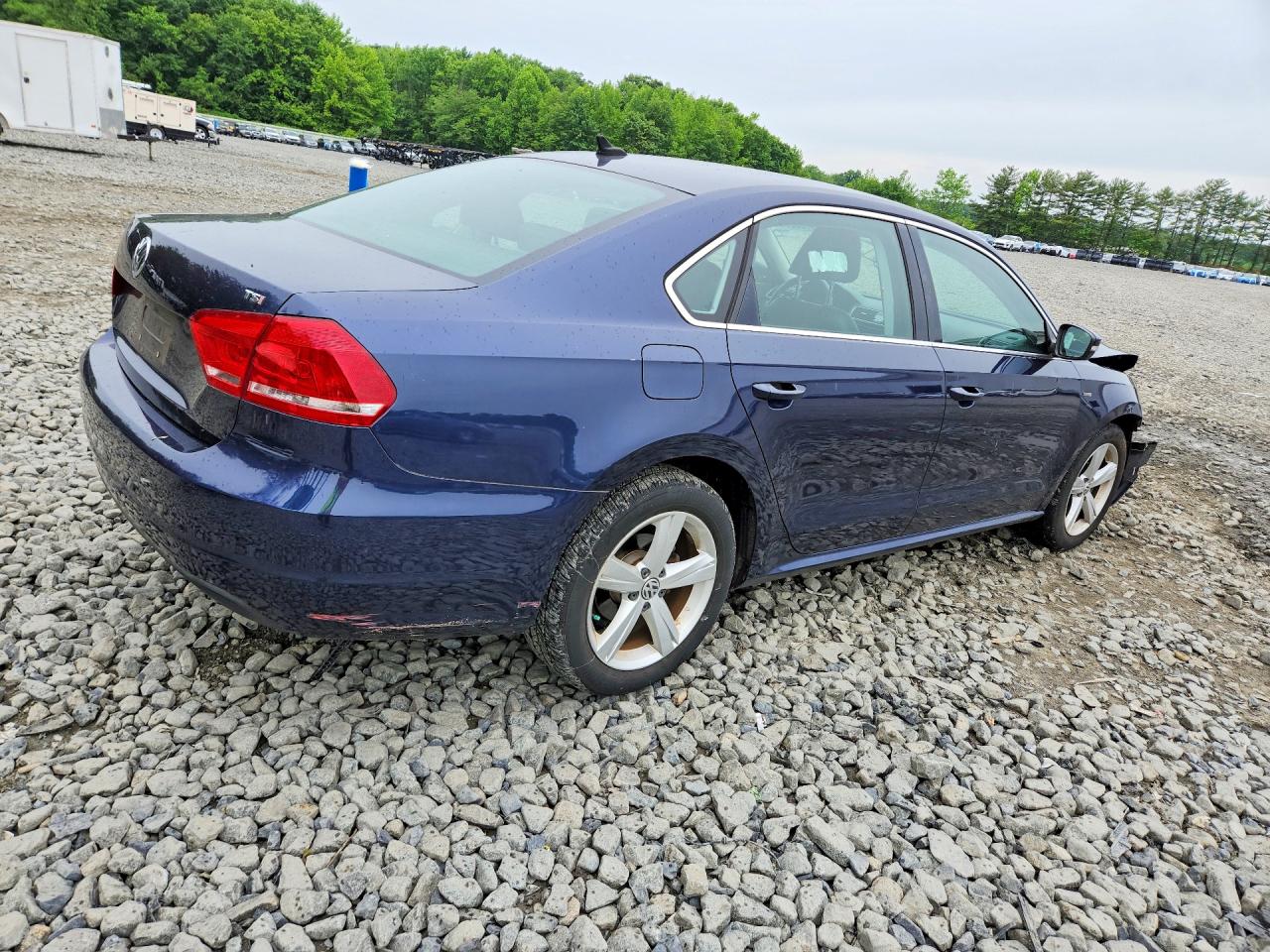 2015 Volkswagen Passat S Blue vin: 1VWAT7A36FC101769