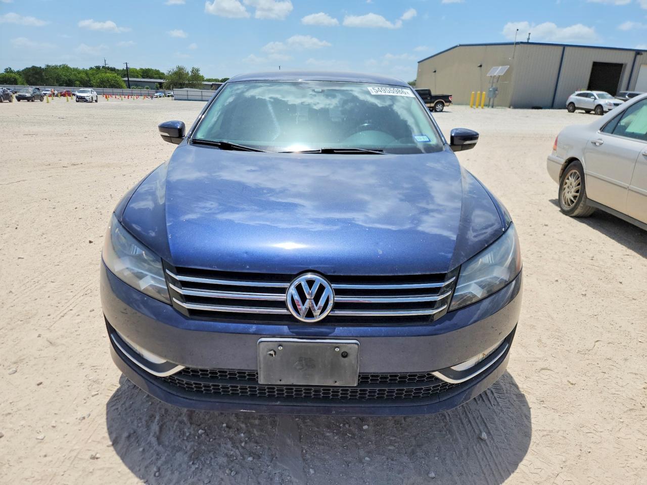 2015 Volkswagen Passat S Blue vin: 1VWAT7A36FC117714