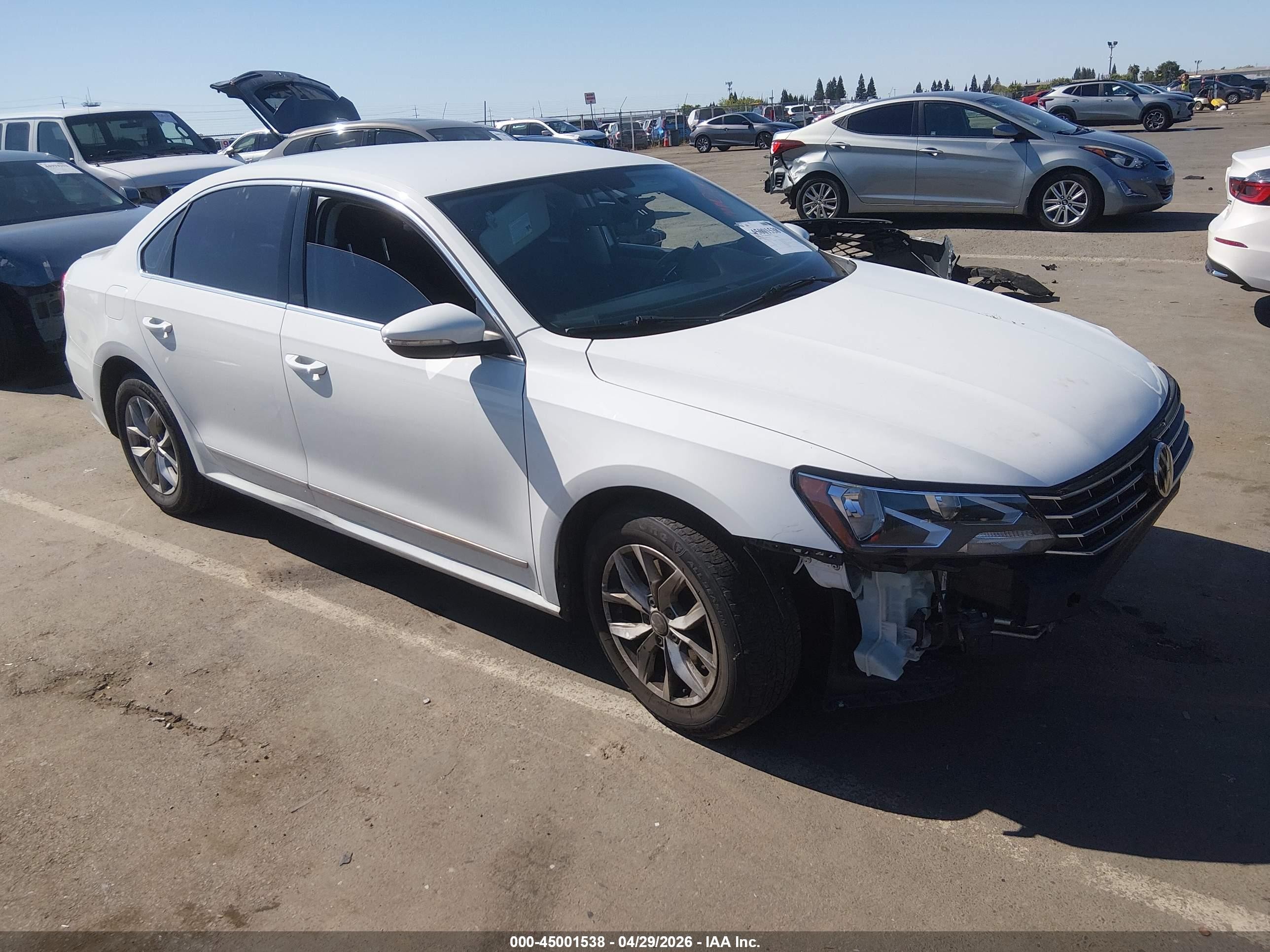 2017 Volkswagen Passat 1.8t S White vin: 1VWAT7A36HC043147