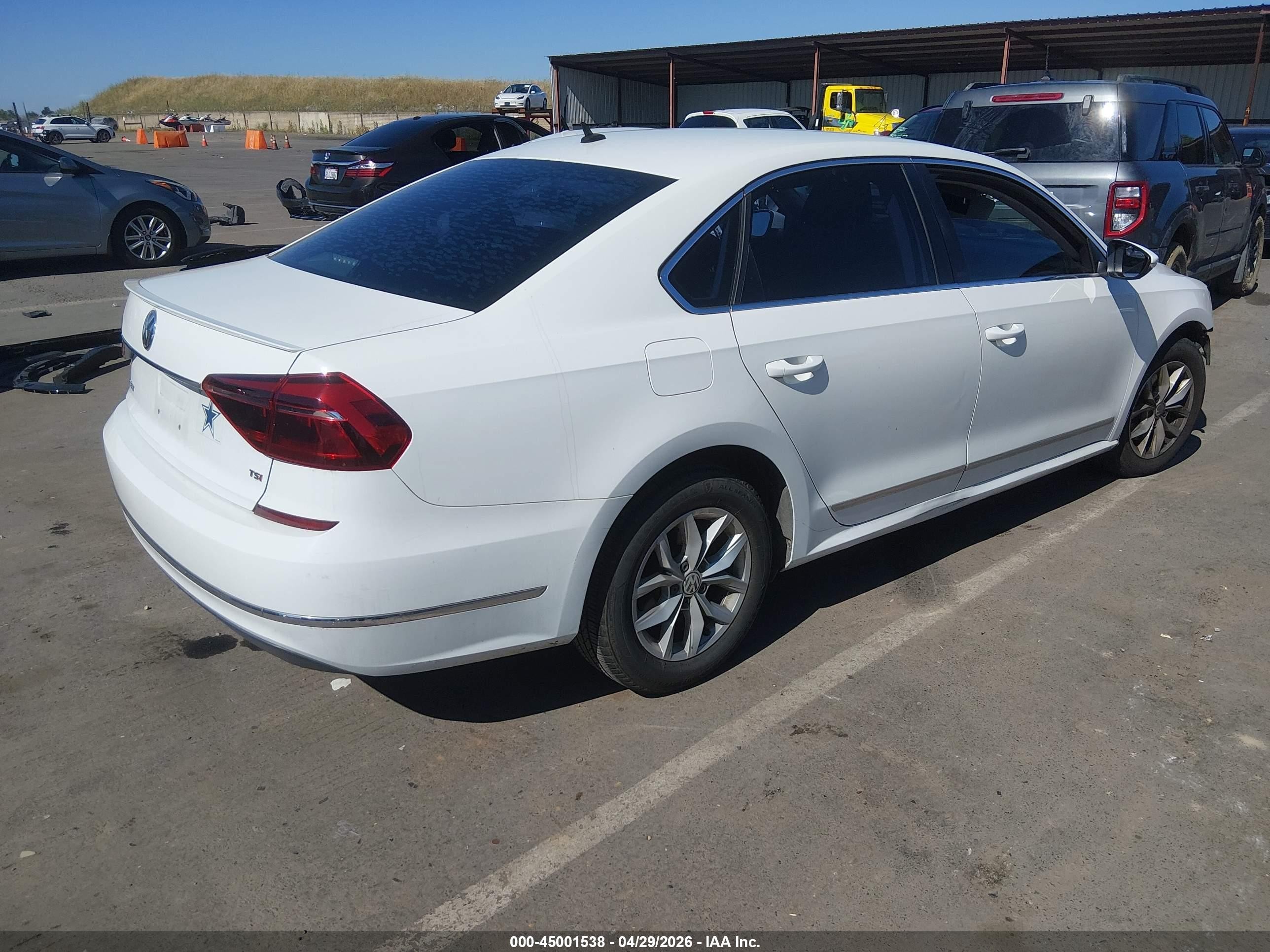 2017 Volkswagen Passat 1.8t S White vin: 1VWAT7A36HC043147