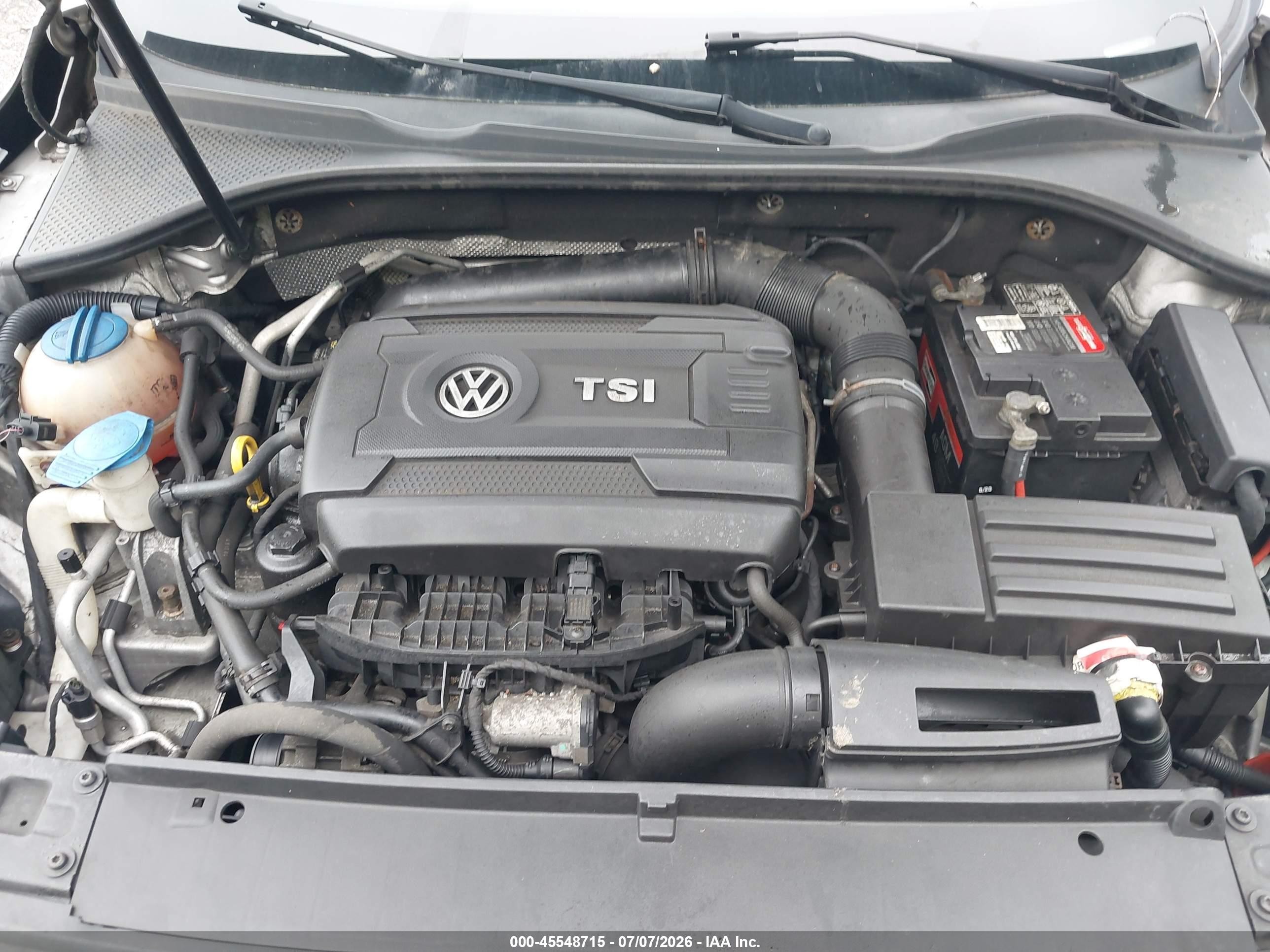 2014 Volkswagen Passat 1.8t Wolfsburg Edition Silver vin: 1VWAT7A37EC067324