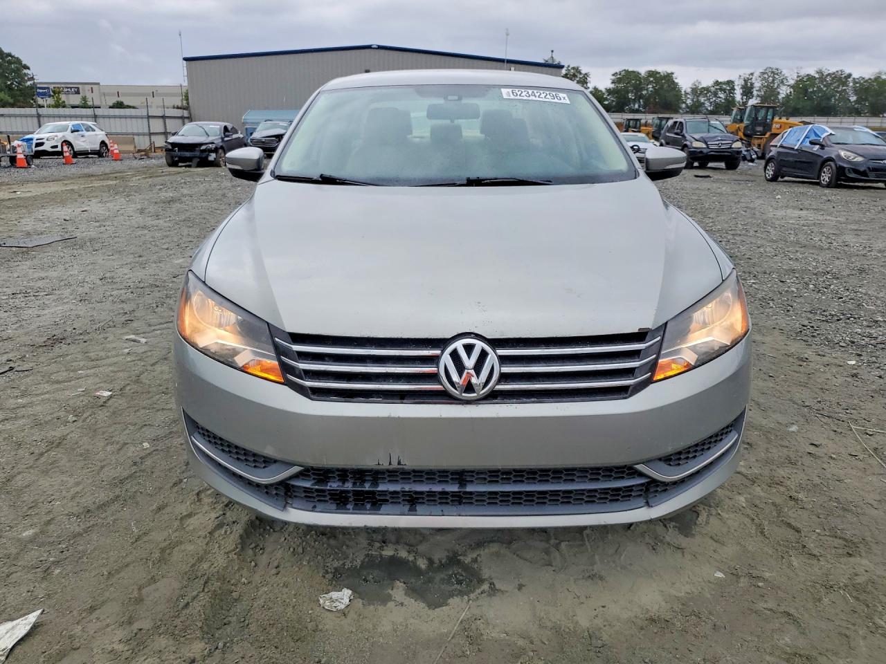 2014 Volkswagen Passat S Silver vin: 1VWAT7A37EC111158