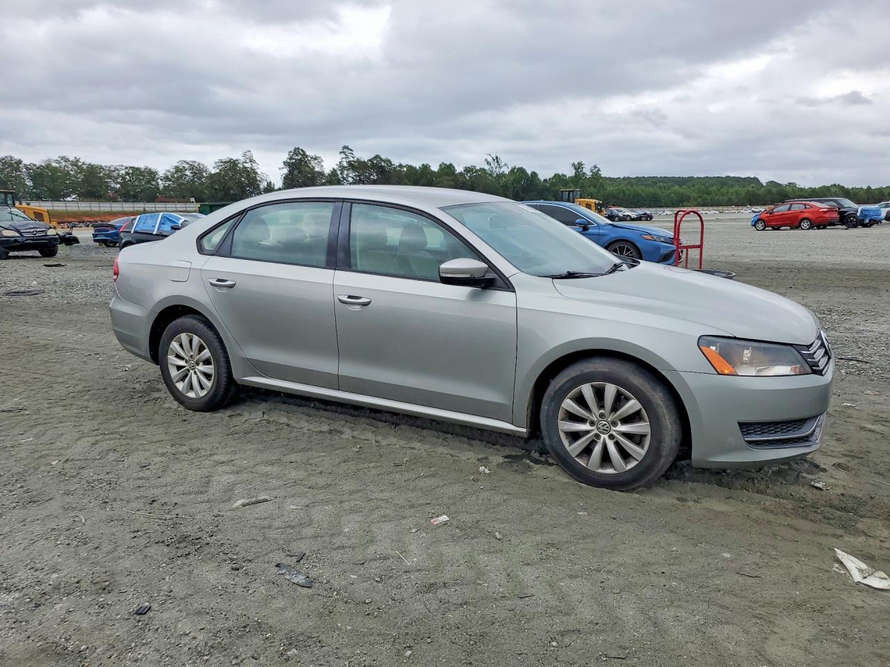 2014 Volkswagen Passat S Silver vin: 1VWAT7A37EC111158