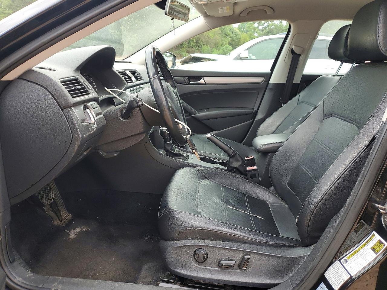 2015 Volkswagen Passat S Черный vin: 1VWAT7A37FC011224