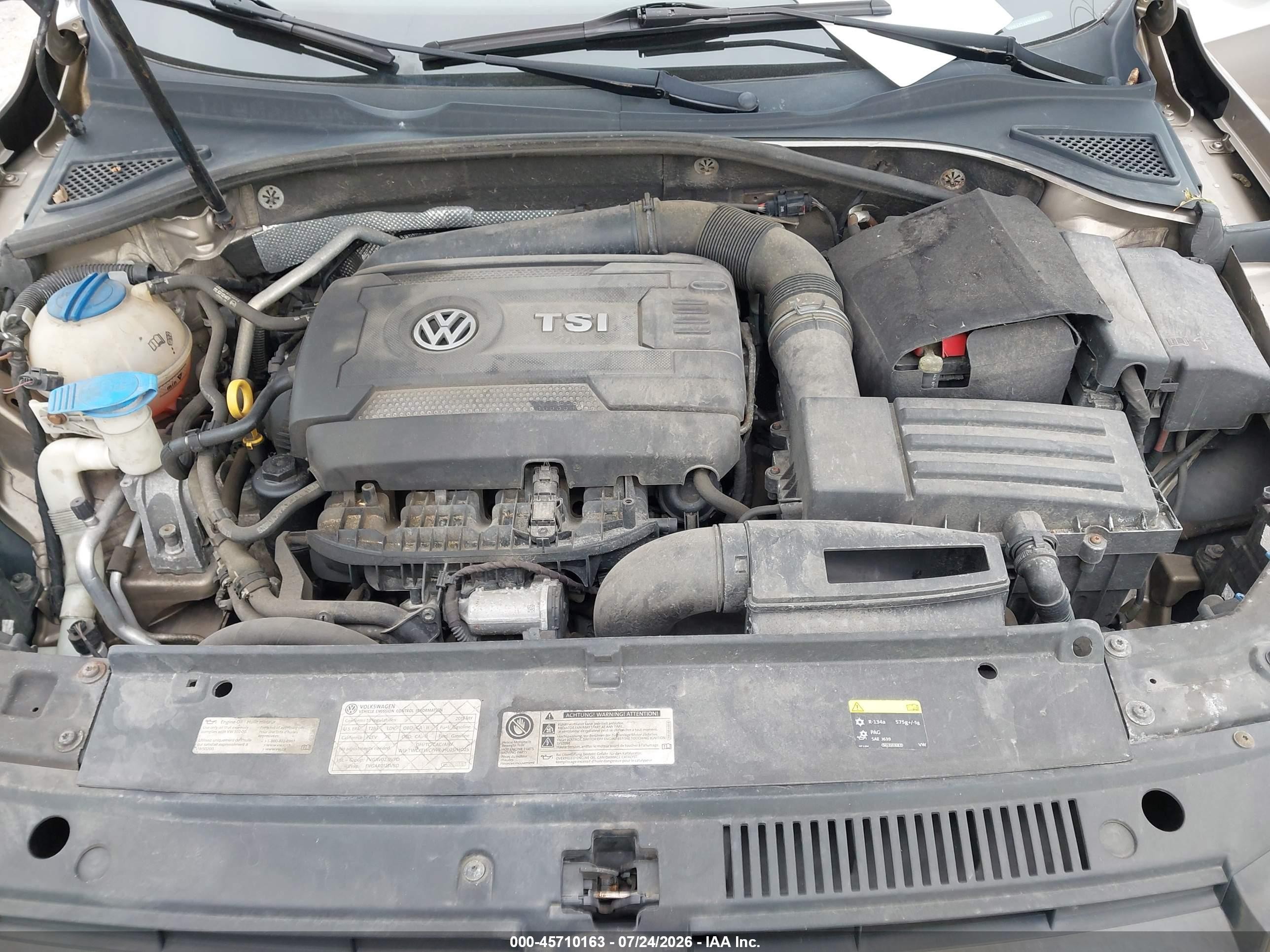 2015 Volkswagen Passat 1.8t S Beige vin: 1VWAT7A37FC046751