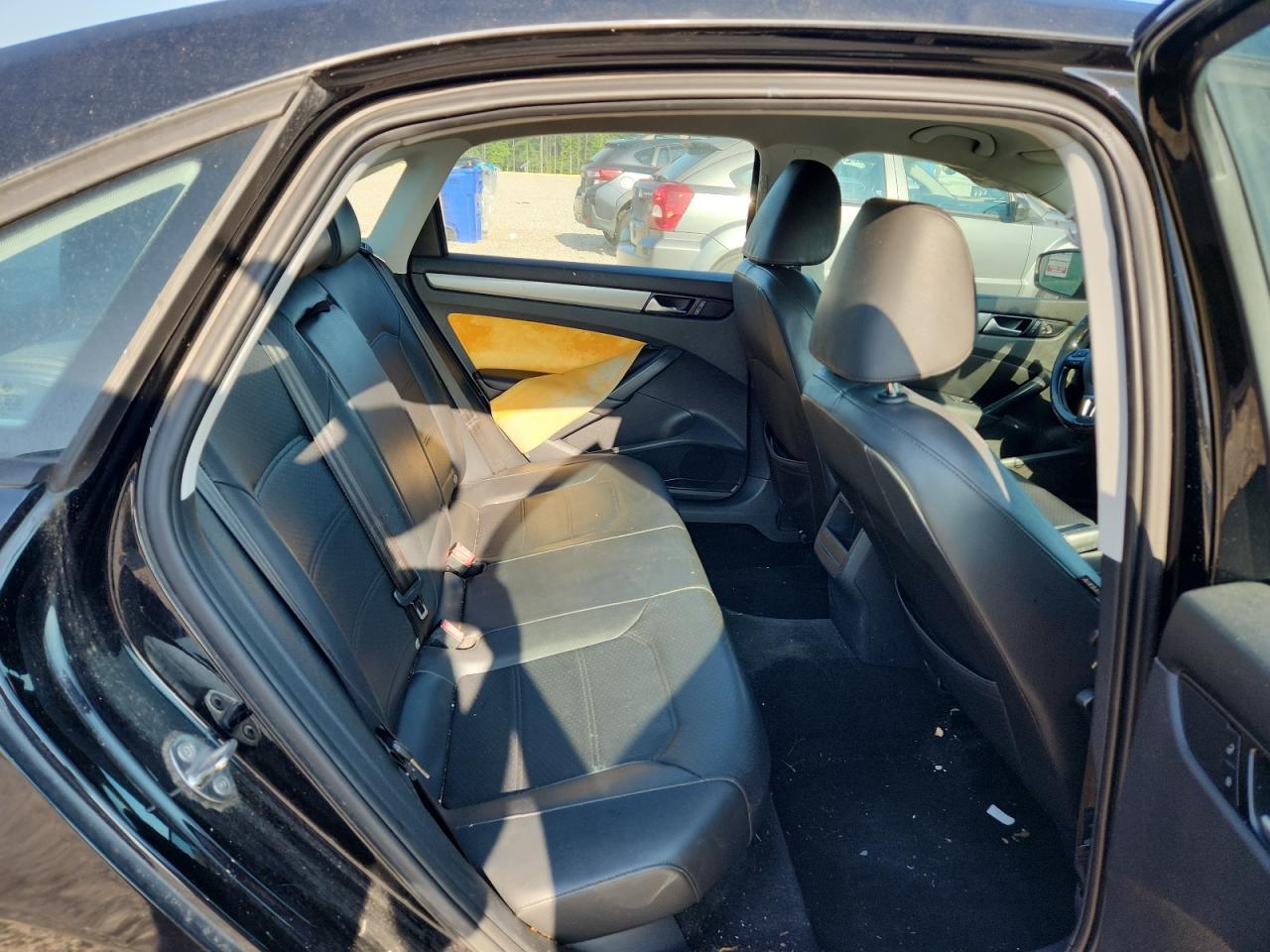 2015 Volkswagen Passat S Black vin: 1VWAT7A37FC054865