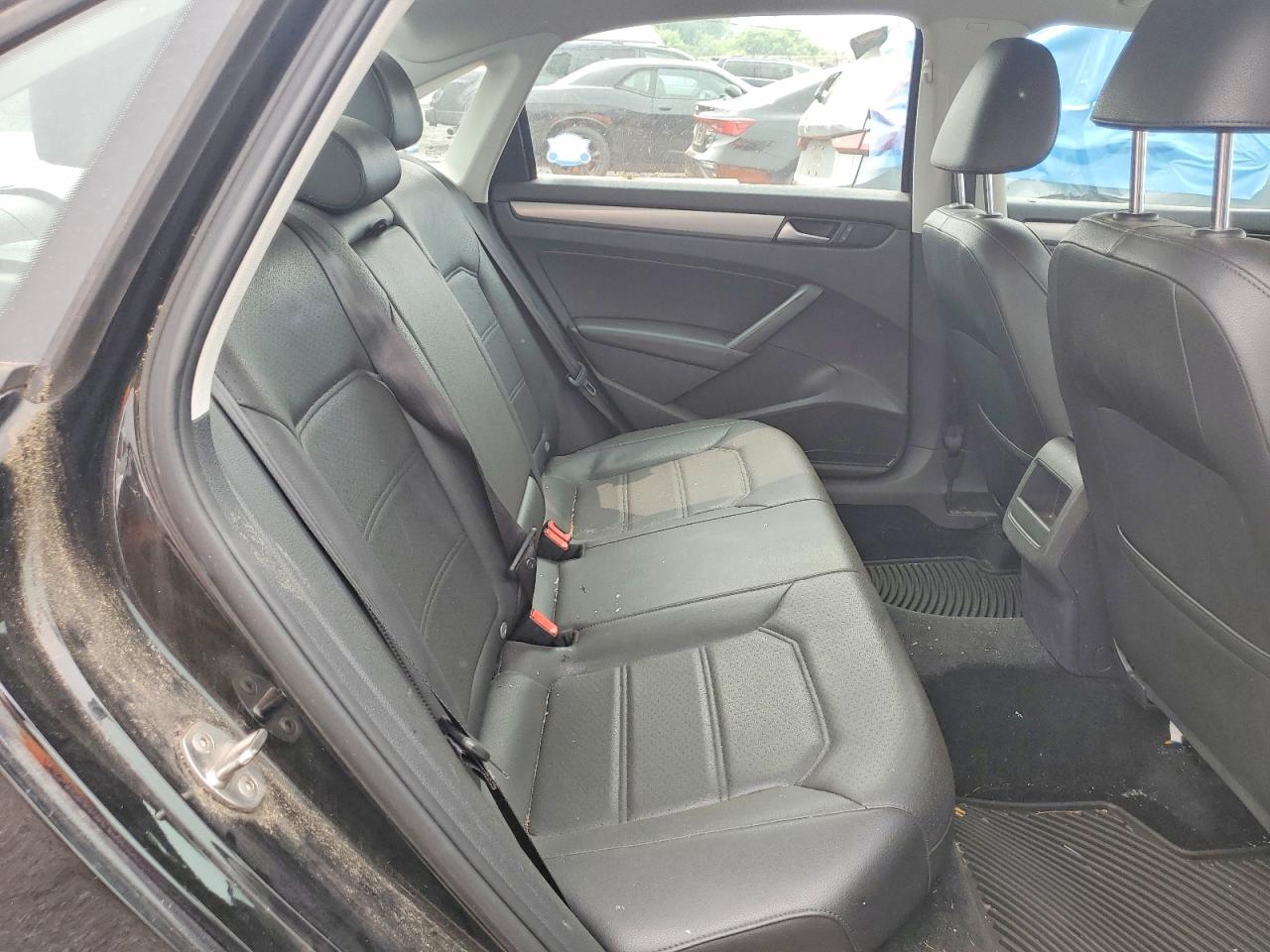2015 Volkswagen Passat S Black vin: 1VWAT7A37FC055353