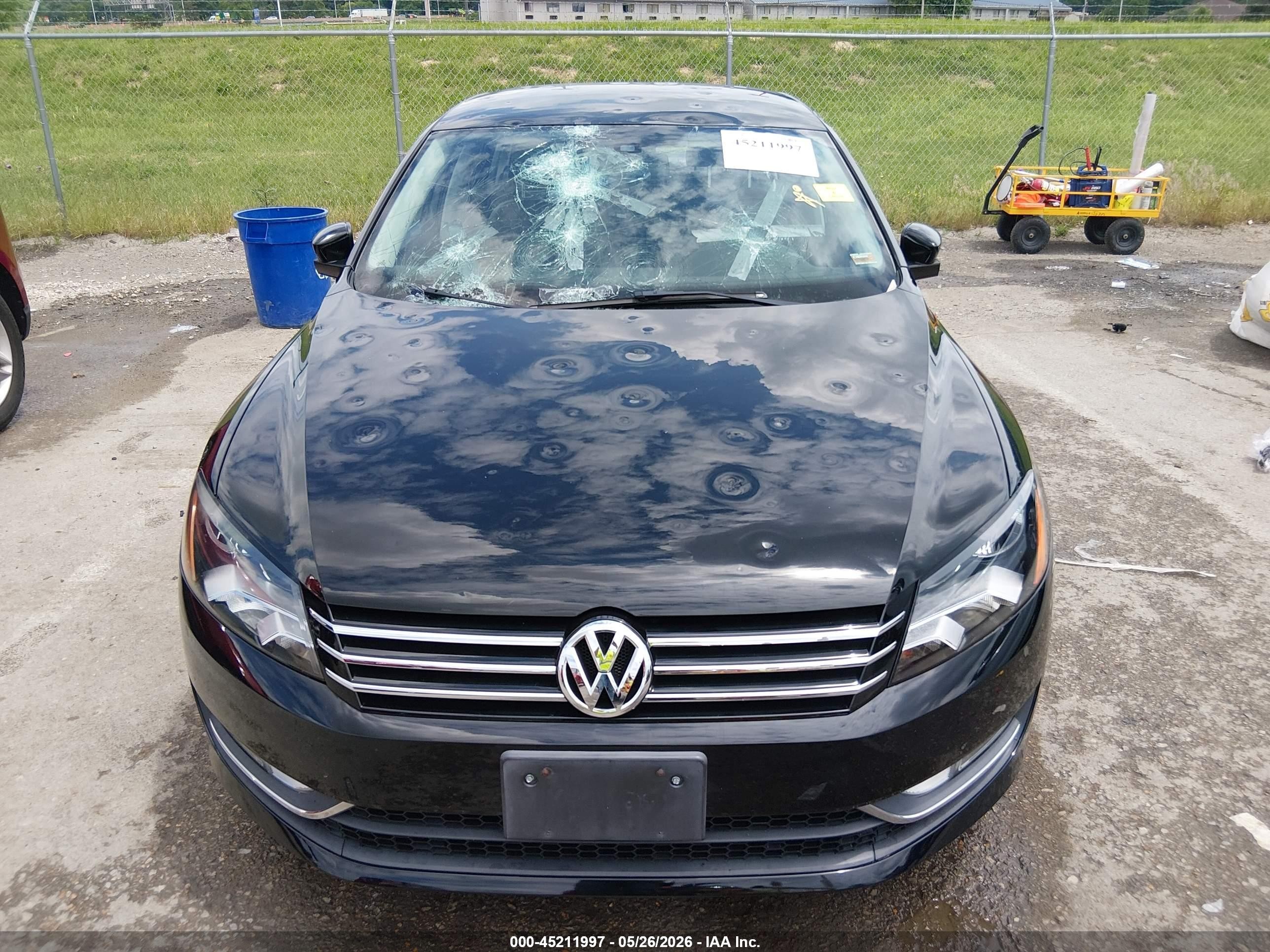 2015 Volkswagen Passat 1.8t Limited Edition Черный vin: 1VWAT7A37FC086571