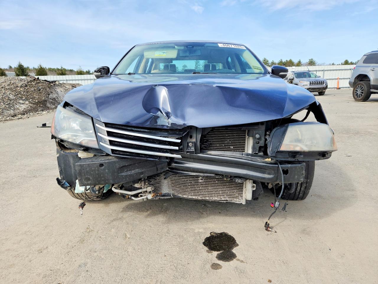 2015 Volkswagen Passat S Синий vin: 1VWAT7A37FC108049