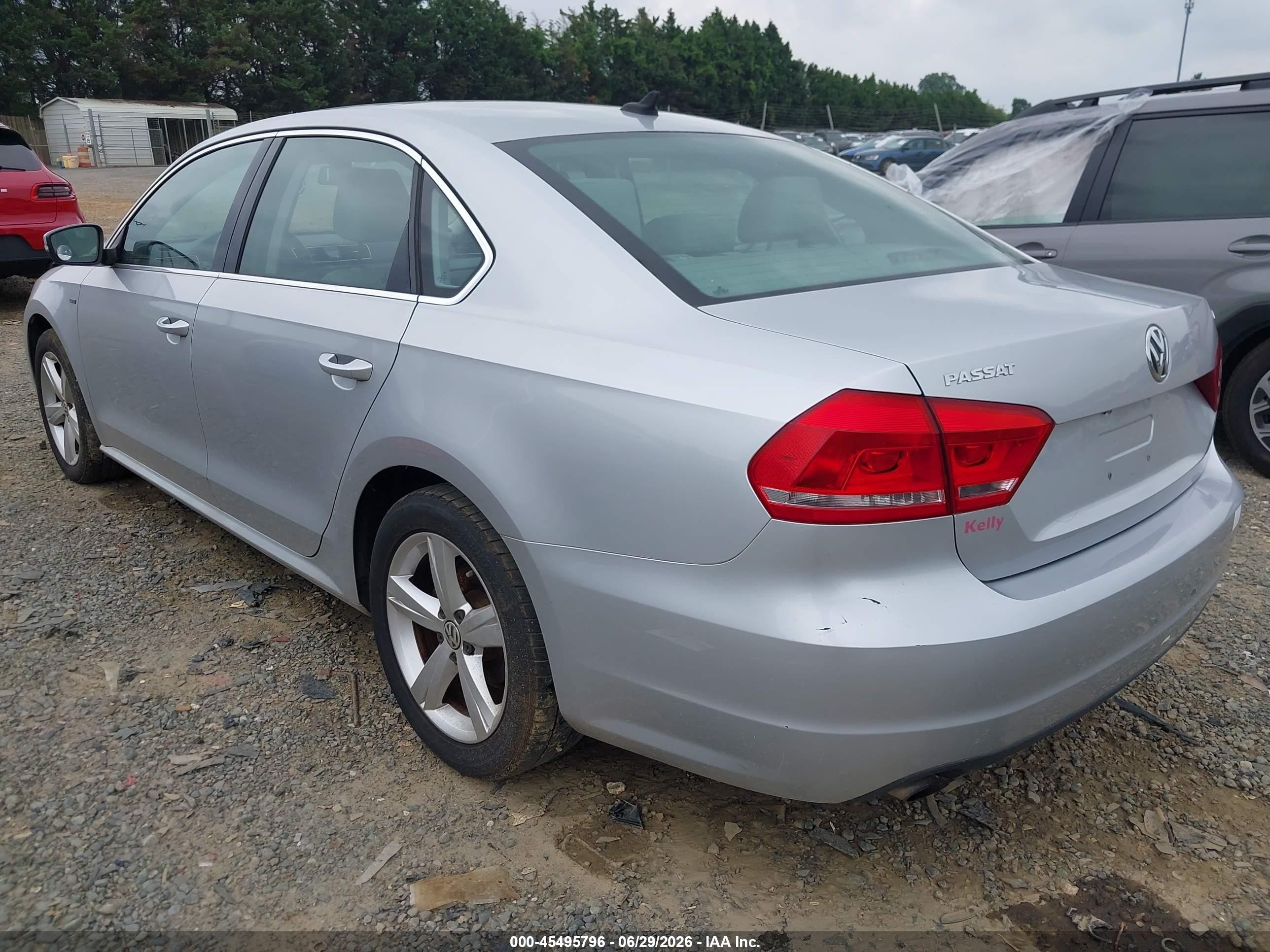 2015 Volkswagen Passat 1.8t Limited Edition Silver vin: 1VWAT7A37FC120797