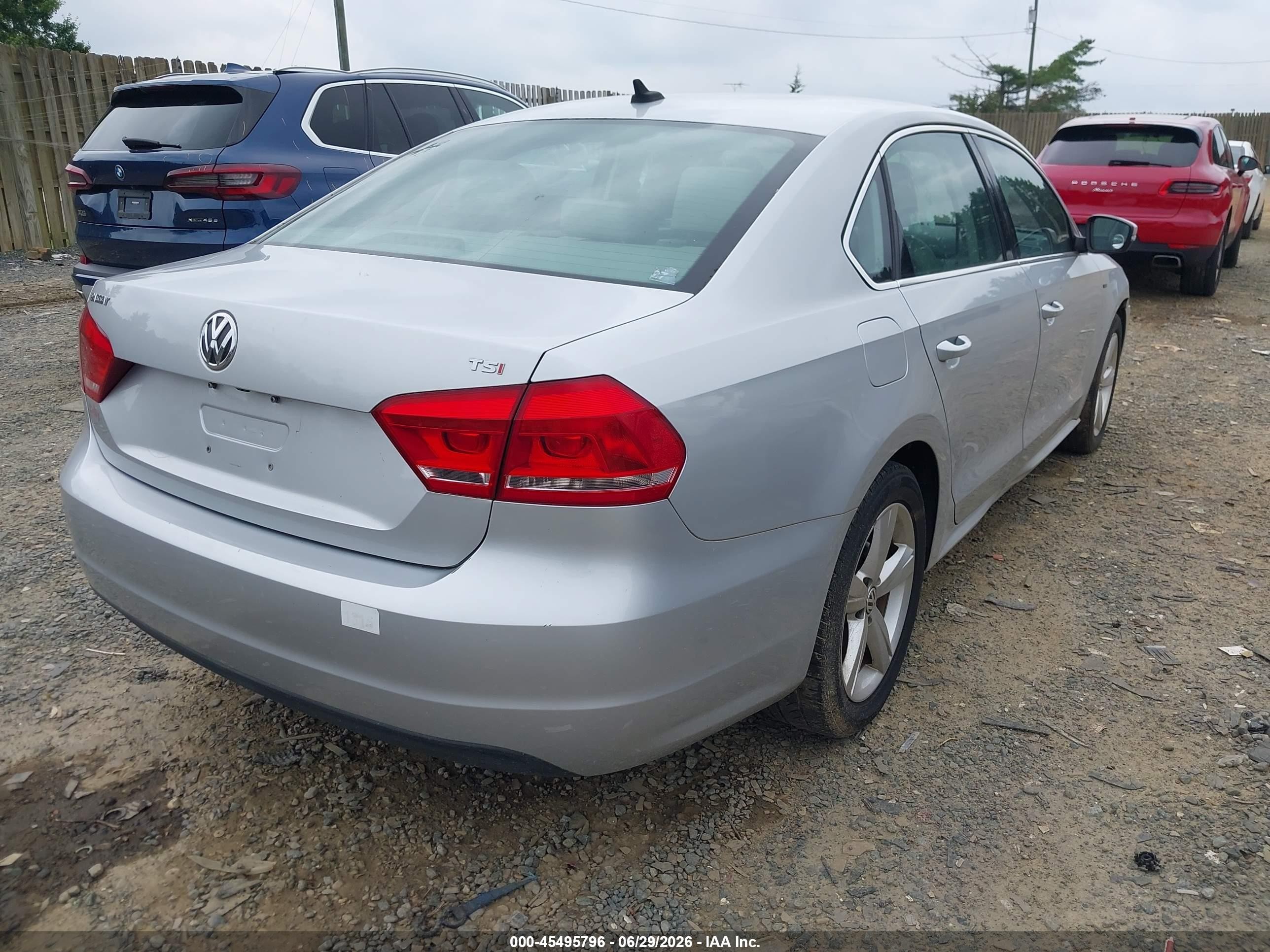2015 Volkswagen Passat 1.8t Limited Edition Silver vin: 1VWAT7A37FC120797