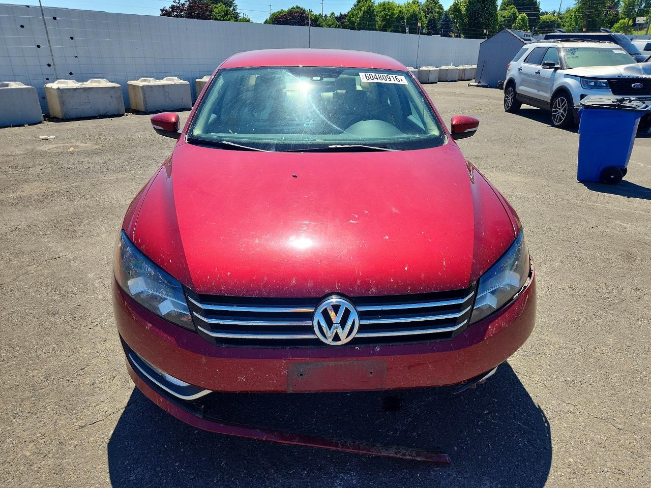 2015 Volkswagen Passat S Red vin: 1VWAT7A37FC121545