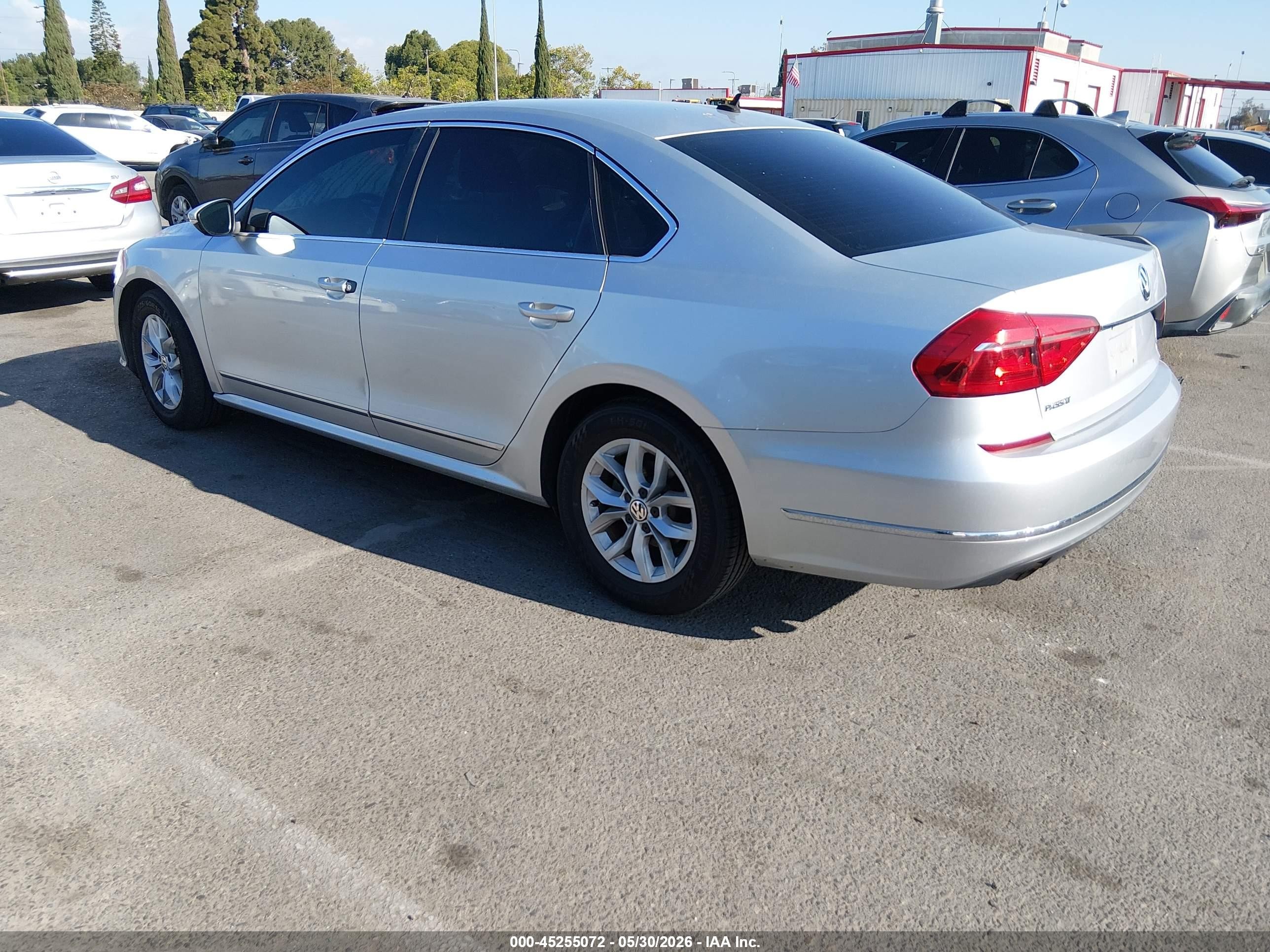 2016 Volkswagen Passat 1.8t S Silver vin: 1VWAT7A37GC049439