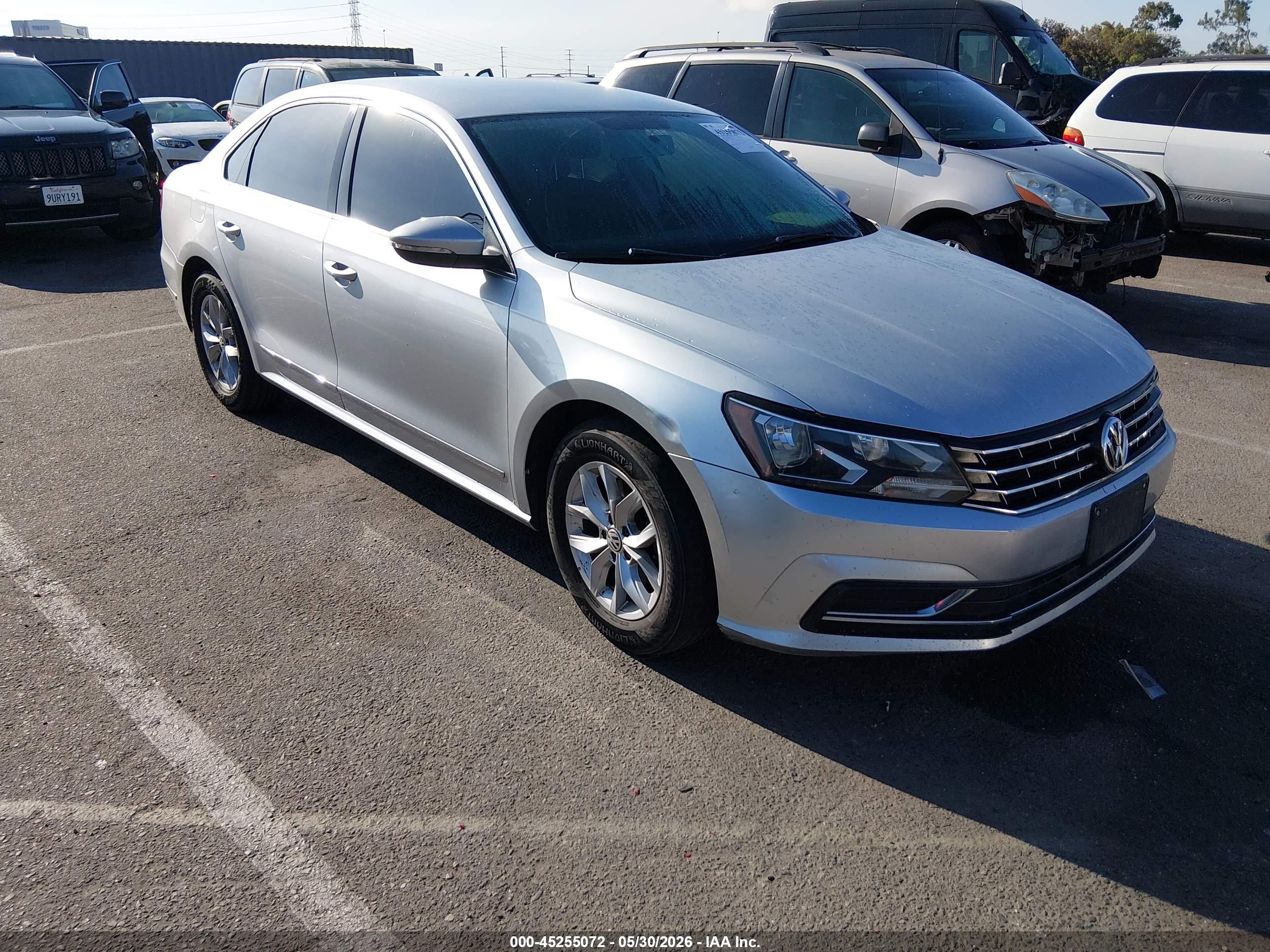 2016 Volkswagen Passat 1.8t S Silver vin: 1VWAT7A37GC049439