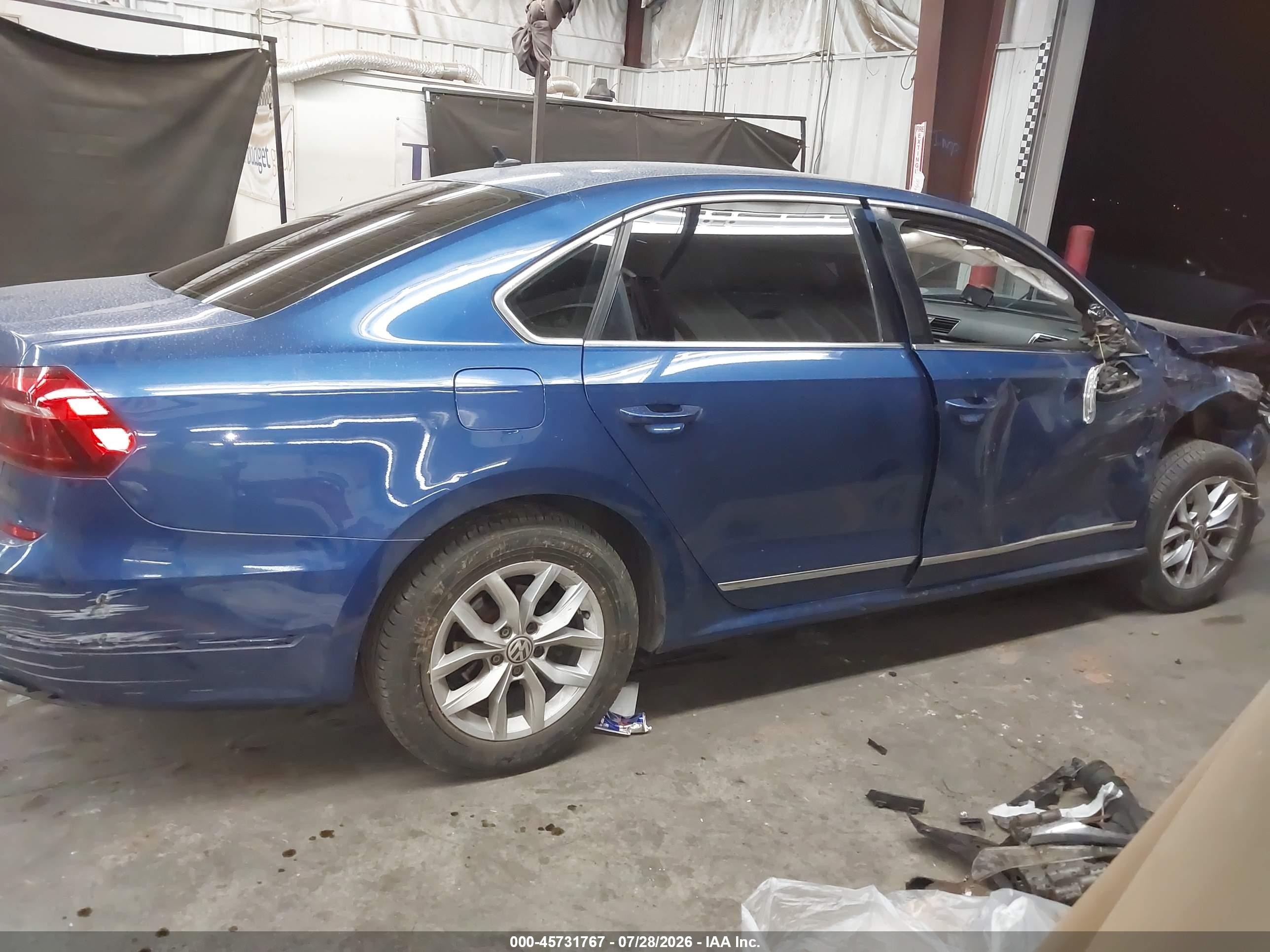 2017 Volkswagen Passat 1.8t S Blue vin: 1VWAT7A37HC012358