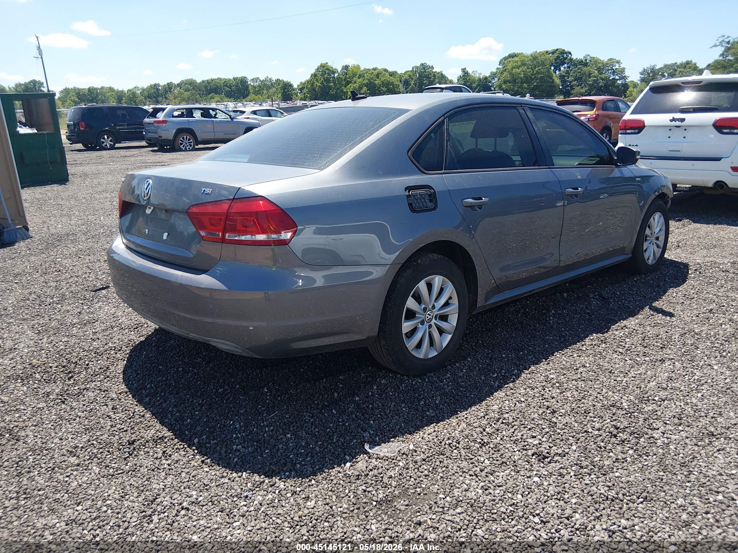 2014 Volkswagen Passat 1.8t Wolfsburg Edition Gray vin: 1VWAT7A38EC099196