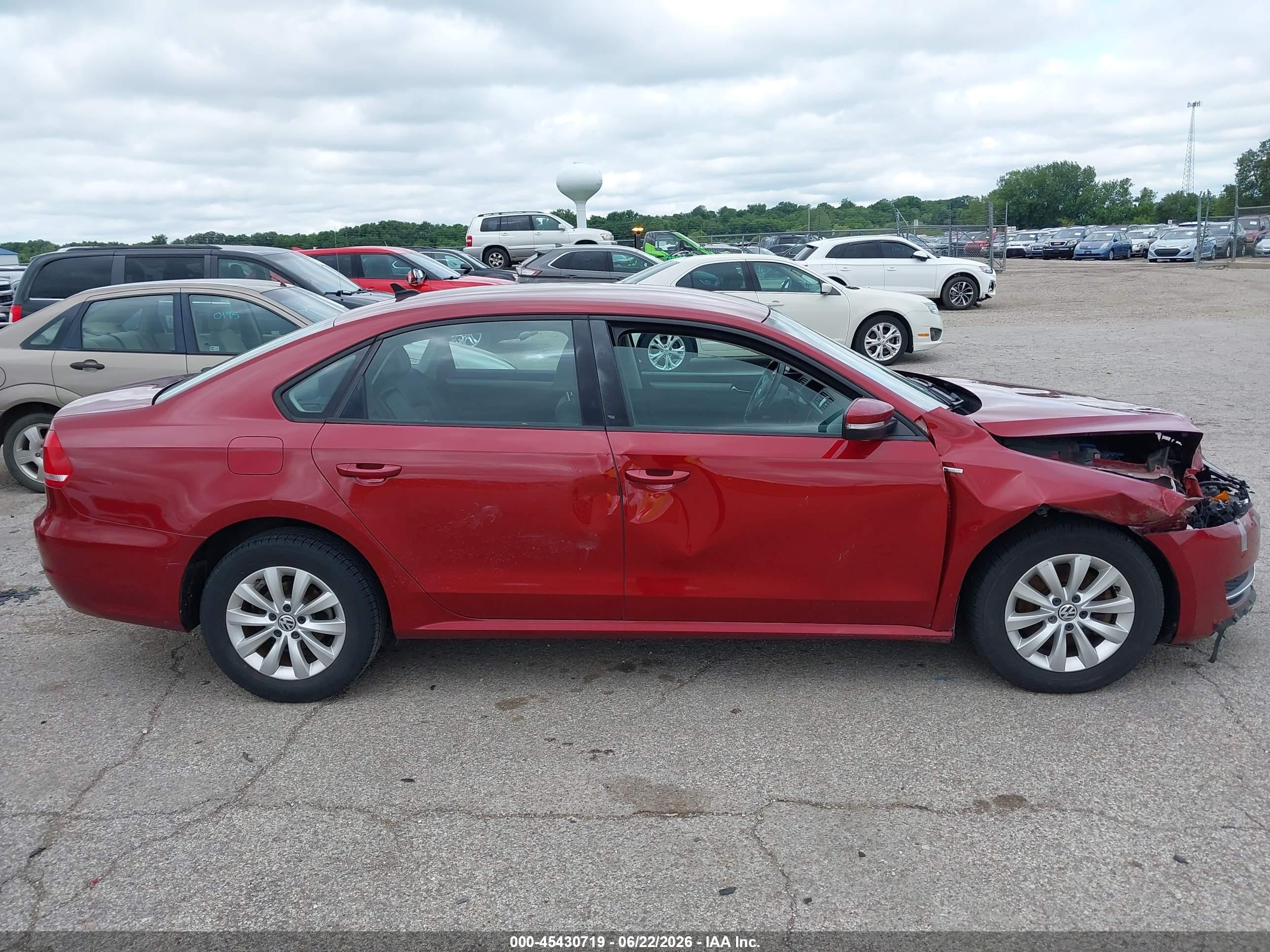 2015 Volkswagen Passat 1.8t Wolfsburg Edition Темно-бордовый vin: 1VWAT7A38FC042059