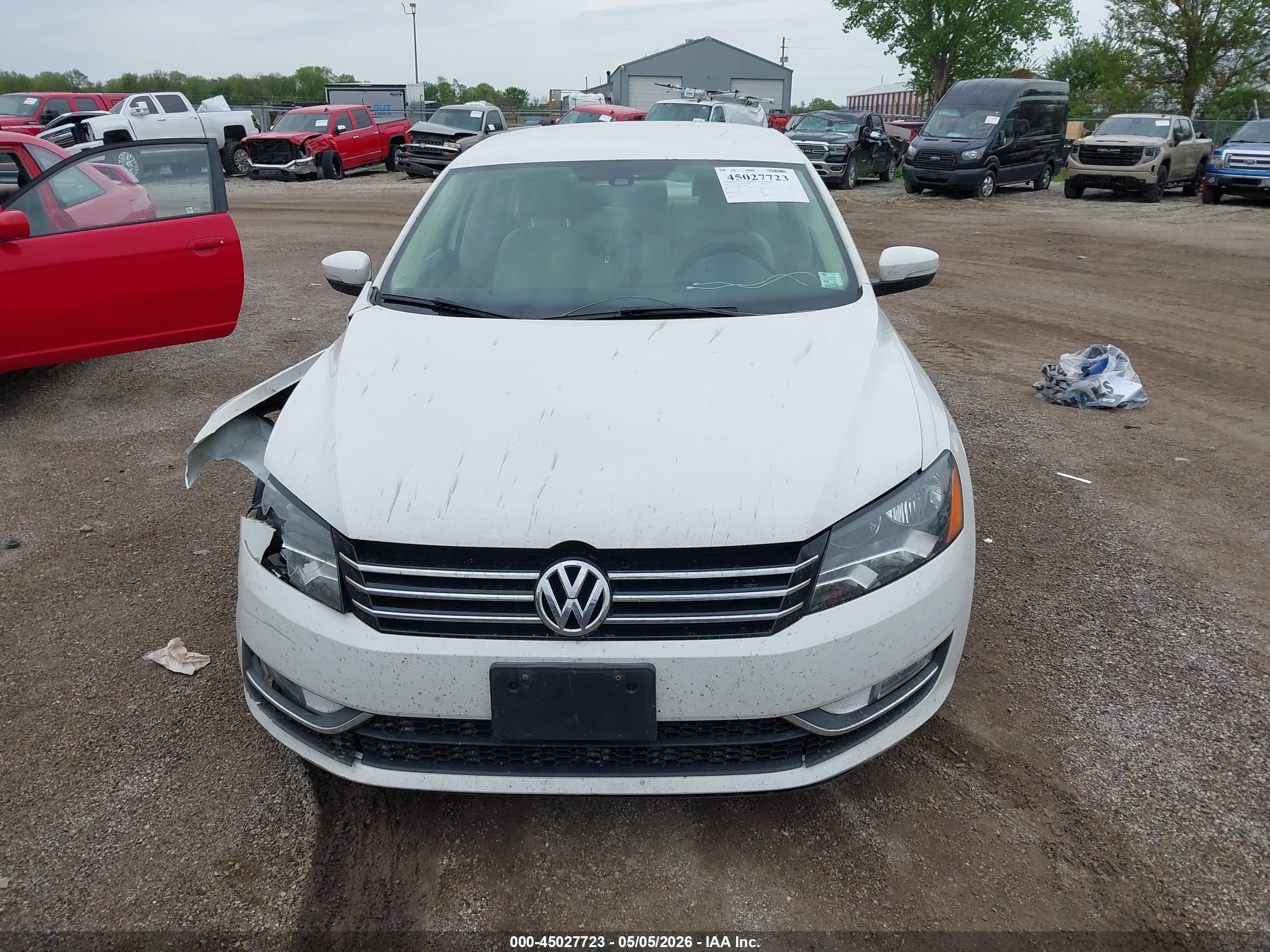 2015 Volkswagen Passat 1.8t Limited Edition White vin: 1VWAT7A38FC080892